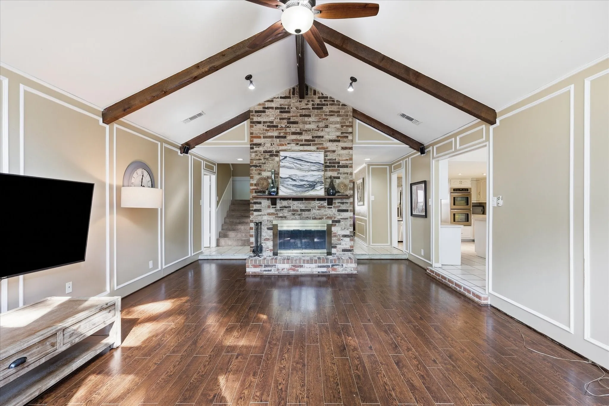 Single Family Residence For Sale in Dallas County , 919 Green Hills Road, Duncanville, Texas 75137, 5 Bedroom, 5 Bathroom, 2 Garage spaces, 3,141 Sqft, built in 1975, mls#21382953, Real Estate Agent in Duncanville, Homes For Sale in Dallas county, Homes For Sale in Duncanville, Realtor in Duncanville Texas, Real Estate Brokerage Independent Realty Texas, Luminita Cordes Realtor