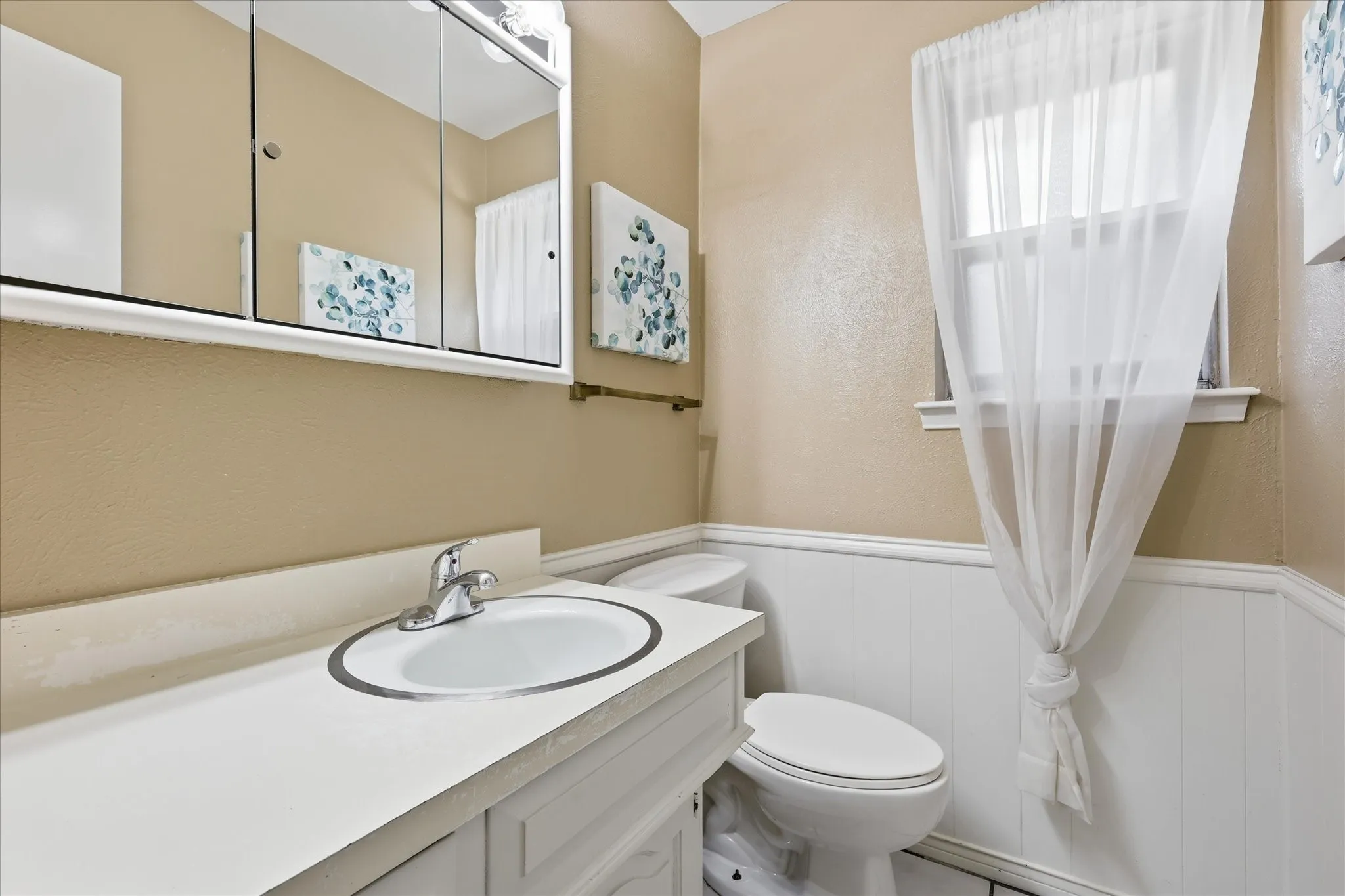 Single Family Residence For Sale in Dallas County , 919 Green Hills Road, Duncanville, Texas 75137, 5 Bedroom, 5 Bathroom, 2 Garage spaces, 3,141 Sqft, built in 1975, mls#21382953, Real Estate Agent in Duncanville, Homes For Sale in Dallas county, Homes For Sale in Duncanville, Realtor in Duncanville Texas, Real Estate Brokerage Independent Realty Texas, Luminita Cordes Realtor