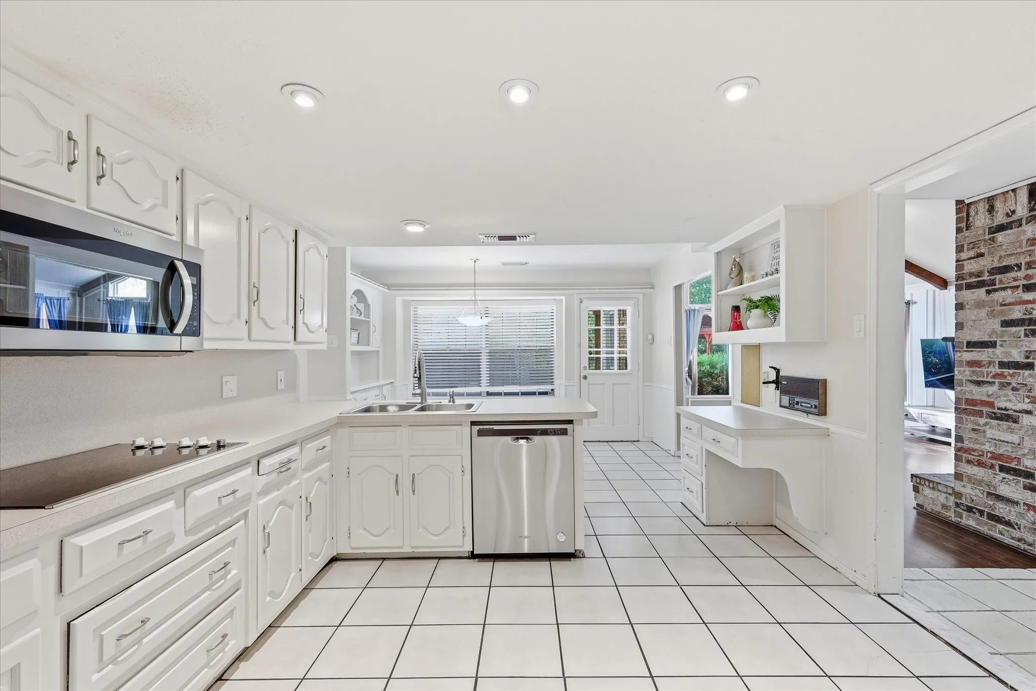 Single Family Residence For Sale in Dallas County , 919 Green Hills Road, Duncanville, Texas 75137, 5 Bedroom, 5 Bathroom, 2 Garage spaces, 3,141 Sqft, built in 1975, mls#21382953, Real Estate Agent in Duncanville, Homes For Sale in Dallas county, Homes For Sale in Duncanville, Realtor in Duncanville Texas, Real Estate Brokerage Independent Realty Texas, Luminita Cordes Realtor