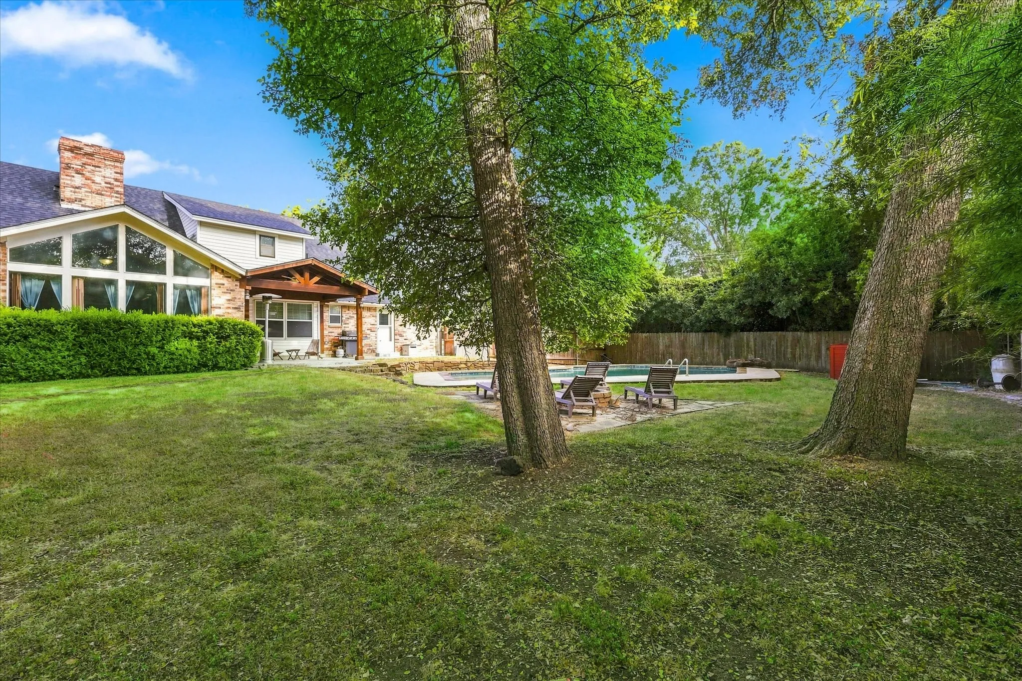 Single Family Residence For Sale in Dallas County , 919 Green Hills Road, Duncanville, Texas 75137, 5 Bedroom, 5 Bathroom, 2 Garage spaces, 3,141 Sqft, built in 1975, mls#21382953, Real Estate Agent in Duncanville, Homes For Sale in Dallas county, Homes For Sale in Duncanville, Realtor in Duncanville Texas, Real Estate Brokerage Independent Realty Texas, Luminita Cordes Realtor