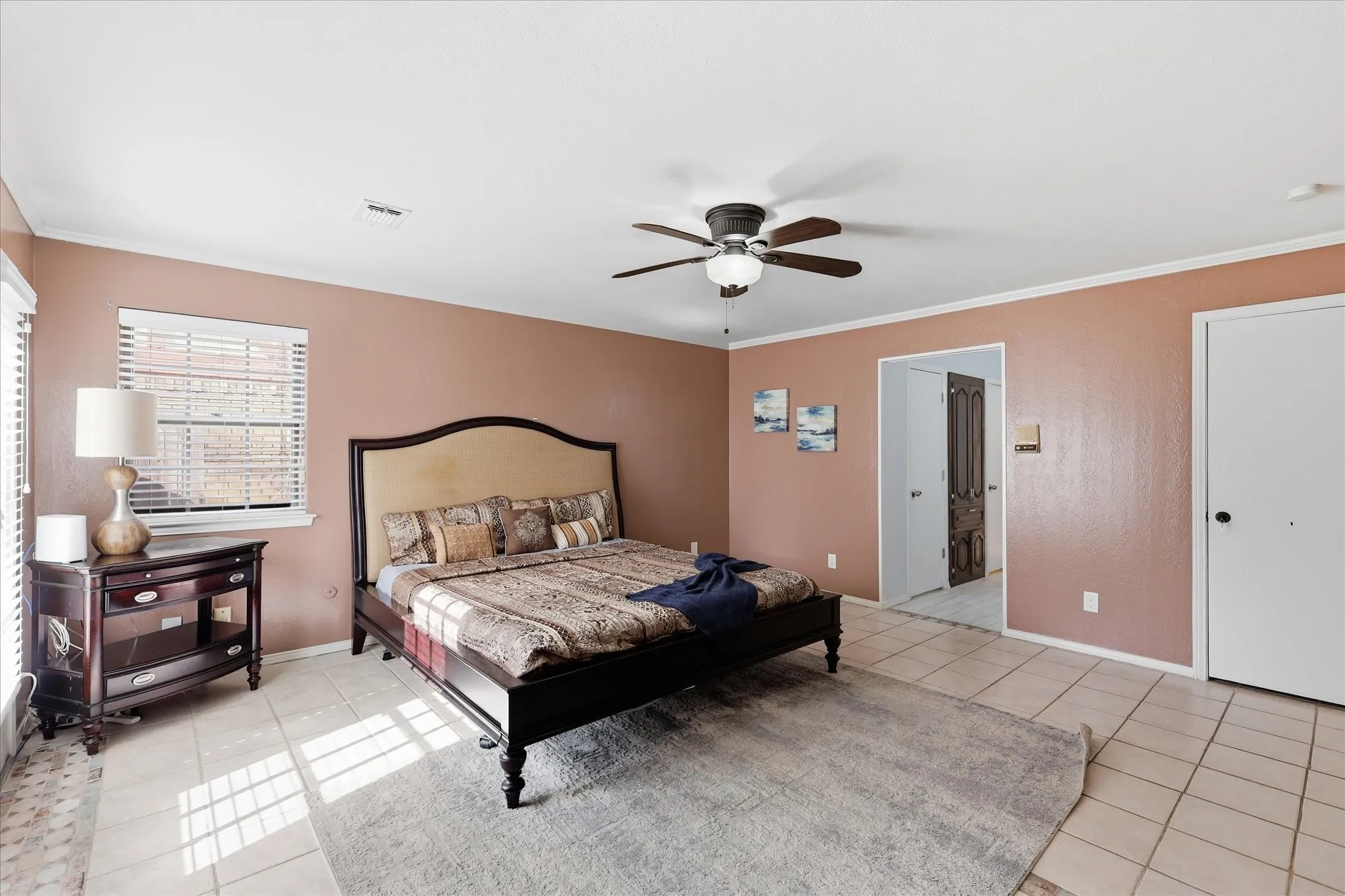 Single Family Residence For Sale in Dallas County , 919 Green Hills Road, Duncanville, Texas 75137, 5 Bedroom, 5 Bathroom, 2 Garage spaces, 3,141 Sqft, built in 1975, mls#21382953, Real Estate Agent in Duncanville, Homes For Sale in Dallas county, Homes For Sale in Duncanville, Realtor in Duncanville Texas, Real Estate Brokerage Independent Realty Texas, Luminita Cordes Realtor