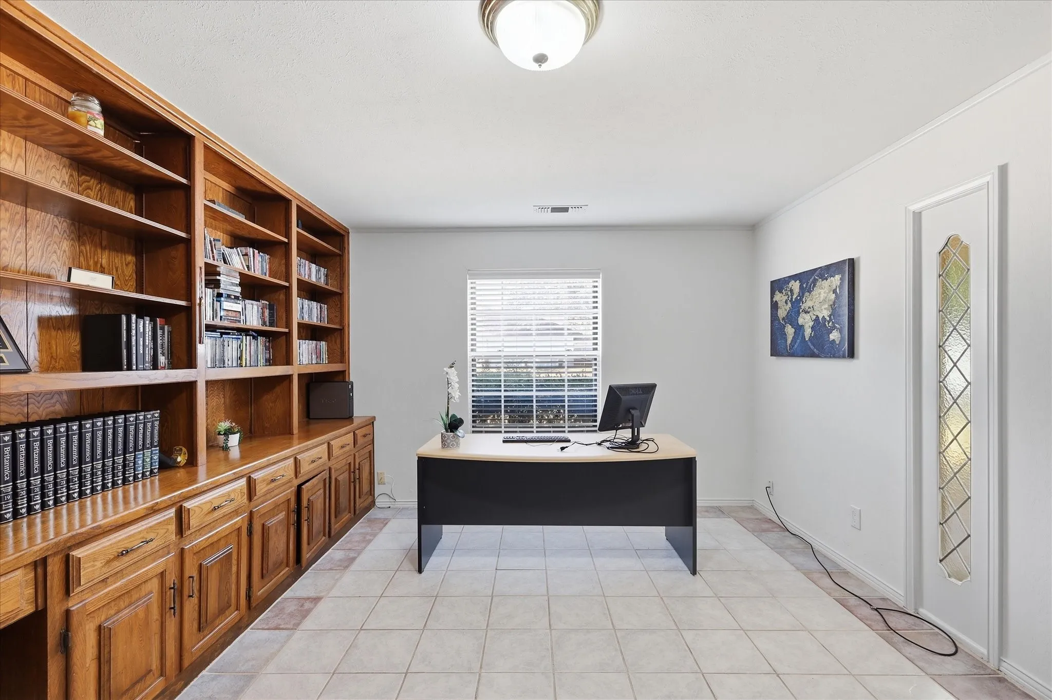 Single Family Residence For Sale in Dallas County , 919 Green Hills Road, Duncanville, Texas 75137, 5 Bedroom, 5 Bathroom, 2 Garage spaces, 3,141 Sqft, built in 1975, mls#21382953, Real Estate Agent in Duncanville, Homes For Sale in Dallas county, Homes For Sale in Duncanville, Realtor in Duncanville Texas, Real Estate Brokerage Independent Realty Texas, Luminita Cordes Realtor