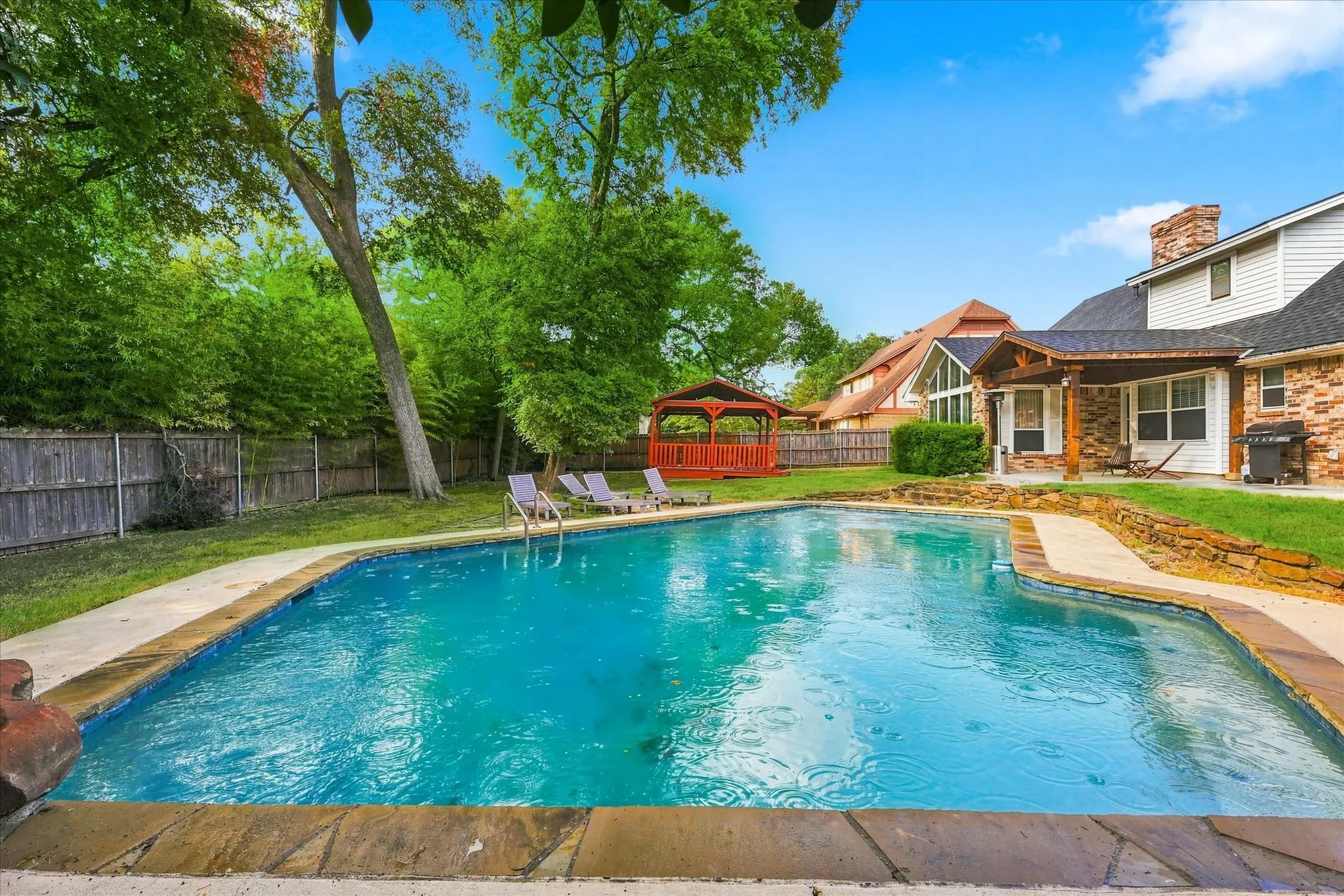Single Family Residence For Sale in Dallas County , 919 Green Hills Road, Duncanville, Texas 75137, 5 Bedroom, 5 Bathroom, 2 Garage spaces, 3,141 Sqft, built in 1975, mls#21382953, Real Estate Agent in Duncanville, Homes For Sale in Dallas county, Homes For Sale in Duncanville, Realtor in Duncanville Texas, Real Estate Brokerage Independent Realty Texas, Luminita Cordes Realtor