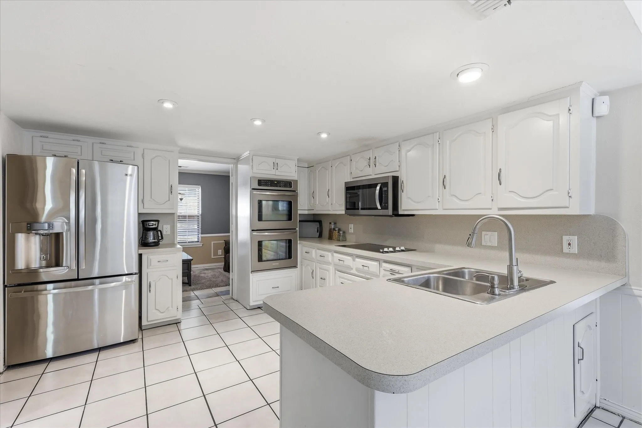 Single Family Residence For Sale in Dallas County , 919 Green Hills Road, Duncanville, Texas 75137, 5 Bedroom, 5 Bathroom, 2 Garage spaces, 3,141 Sqft, built in 1975, mls#21382953, Real Estate Agent in Duncanville, Homes For Sale in Dallas county, Homes For Sale in Duncanville, Realtor in Duncanville Texas, Real Estate Brokerage Independent Realty Texas, Luminita Cordes Realtor