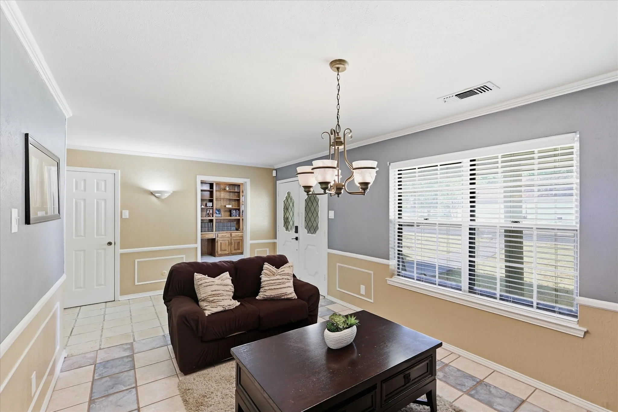 Single Family Residence For Sale in Dallas County , 919 Green Hills Road, Duncanville, Texas 75137, 5 Bedroom, 5 Bathroom, 2 Garage spaces, 3,141 Sqft, built in 1975, mls#21382953, Real Estate Agent in Duncanville, Homes For Sale in Dallas county, Homes For Sale in Duncanville, Realtor in Duncanville Texas, Real Estate Brokerage Independent Realty Texas, Luminita Cordes Realtor