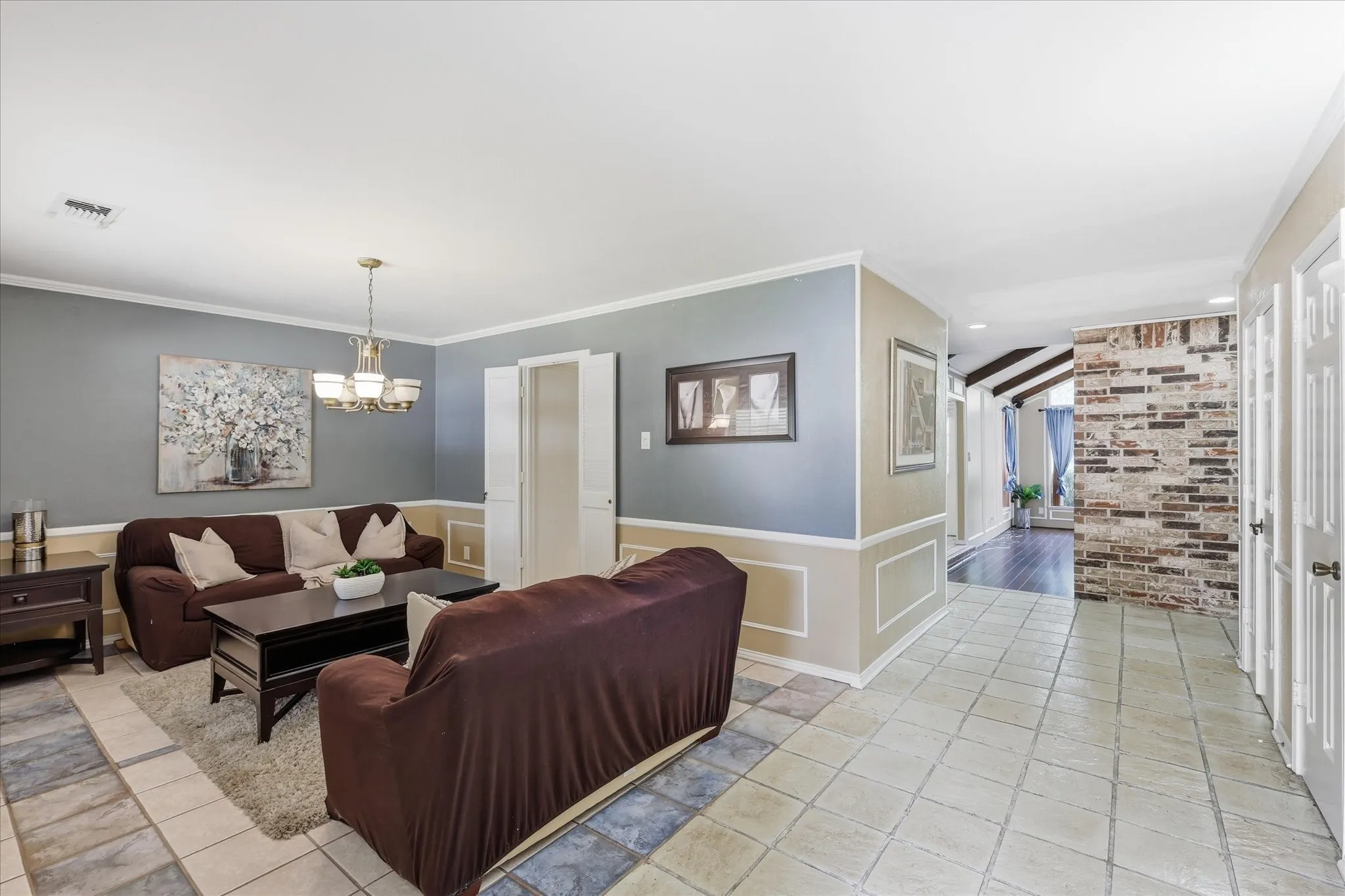 Single Family Residence For Sale in Dallas County , 919 Green Hills Road, Duncanville, Texas 75137, 5 Bedroom, 5 Bathroom, 2 Garage spaces, 3,141 Sqft, built in 1975, mls#21382953, Real Estate Agent in Duncanville, Homes For Sale in Dallas county, Homes For Sale in Duncanville, Realtor in Duncanville Texas, Real Estate Brokerage Independent Realty Texas, Luminita Cordes Realtor