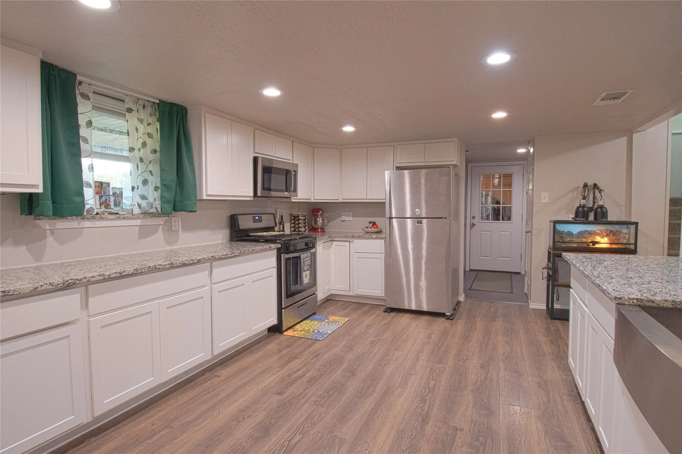 Single Family Residence For Sale in Denton County , 124 Freese Drive, Sanger, Texas 76266, 4 Bedroom, 3 Bathroom, 2 Garage spaces, 2,991 Sqft, built in 1986, mls#21382793, Real Estate Agent in Sanger, Homes For Sale in Denton county, Homes For Sale in Sanger, Realtor in Sanger Texas, Real Estate Brokerage Independent Realty Texas, Luminita Cordes Realtor