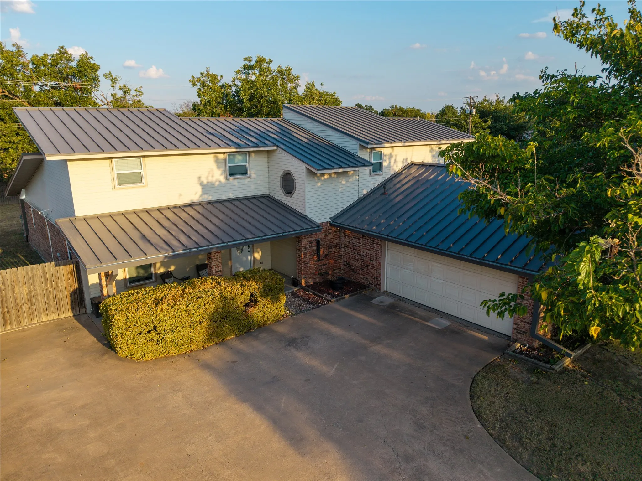 Single Family Residence For Sale in Denton County , 124 Freese Drive, Sanger, Texas 76266, 4 Bedroom, 3 Bathroom, 2 Garage spaces, 2,991 Sqft, built in 1986, mls#21382793, Real Estate Agent in Sanger, Homes For Sale in Denton county, Homes For Sale in Sanger, Realtor in Sanger Texas, Real Estate Brokerage Independent Realty Texas, Luminita Cordes Realtor