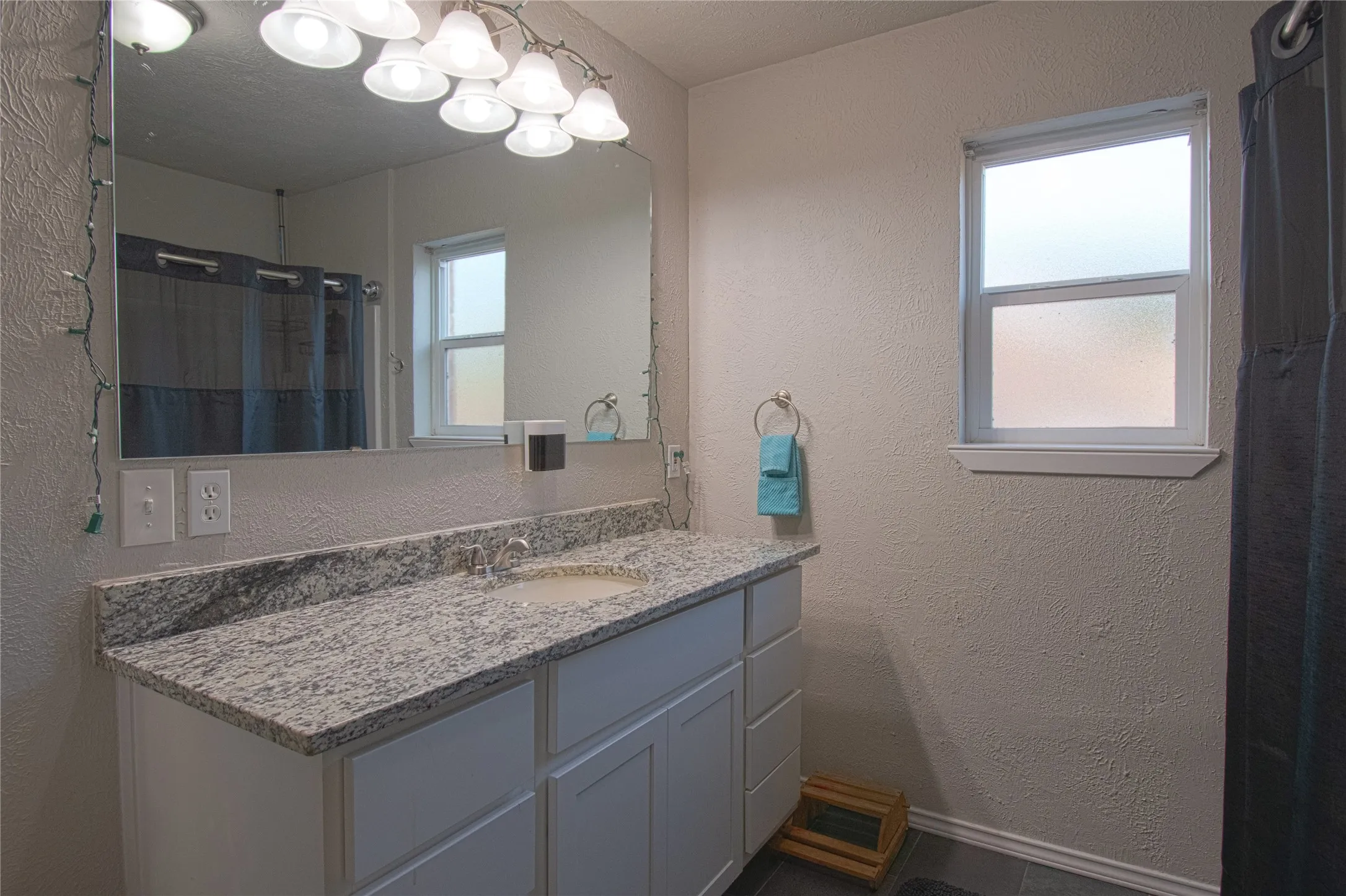 Single Family Residence For Sale in Denton County , 124 Freese Drive, Sanger, Texas 76266, 4 Bedroom, 3 Bathroom, 2 Garage spaces, 2,991 Sqft, built in 1986, mls#21382793, Real Estate Agent in Sanger, Homes For Sale in Denton county, Homes For Sale in Sanger, Realtor in Sanger Texas, Real Estate Brokerage Independent Realty Texas, Luminita Cordes Realtor