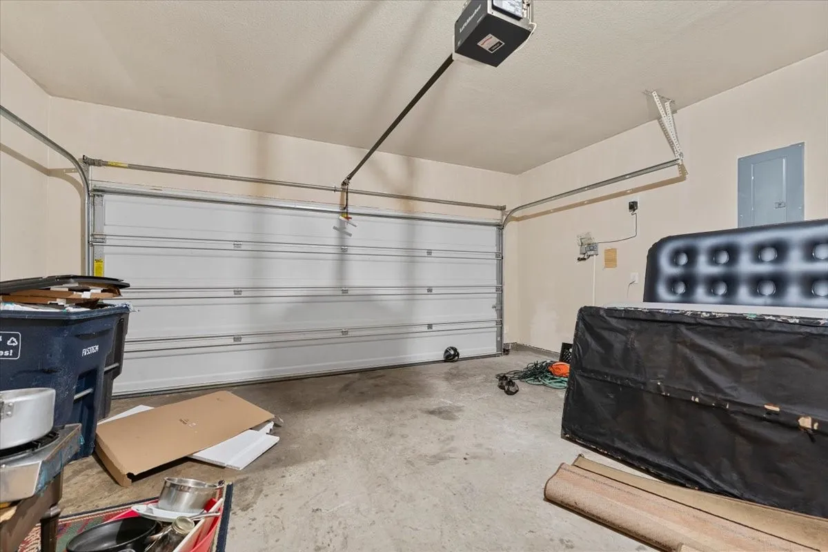 Single Family Residence For Rent in Tarrant County , 1816 Placitas Trail, Fort Worth, Texas 76131, 4 Bedroom, 2 Bathroom, 2 Garage spaces, 2,193 Sqft, built in 2015, mls#21383767, Real Estate Agent in Fort Worth, Homes For Rent in Tarrant county, Homes For Rent in Fort Worth, Realtor in Fort Worth Texas, Real Estate Brokerage Independent Realty Texas, Luminita Cordes Realtor