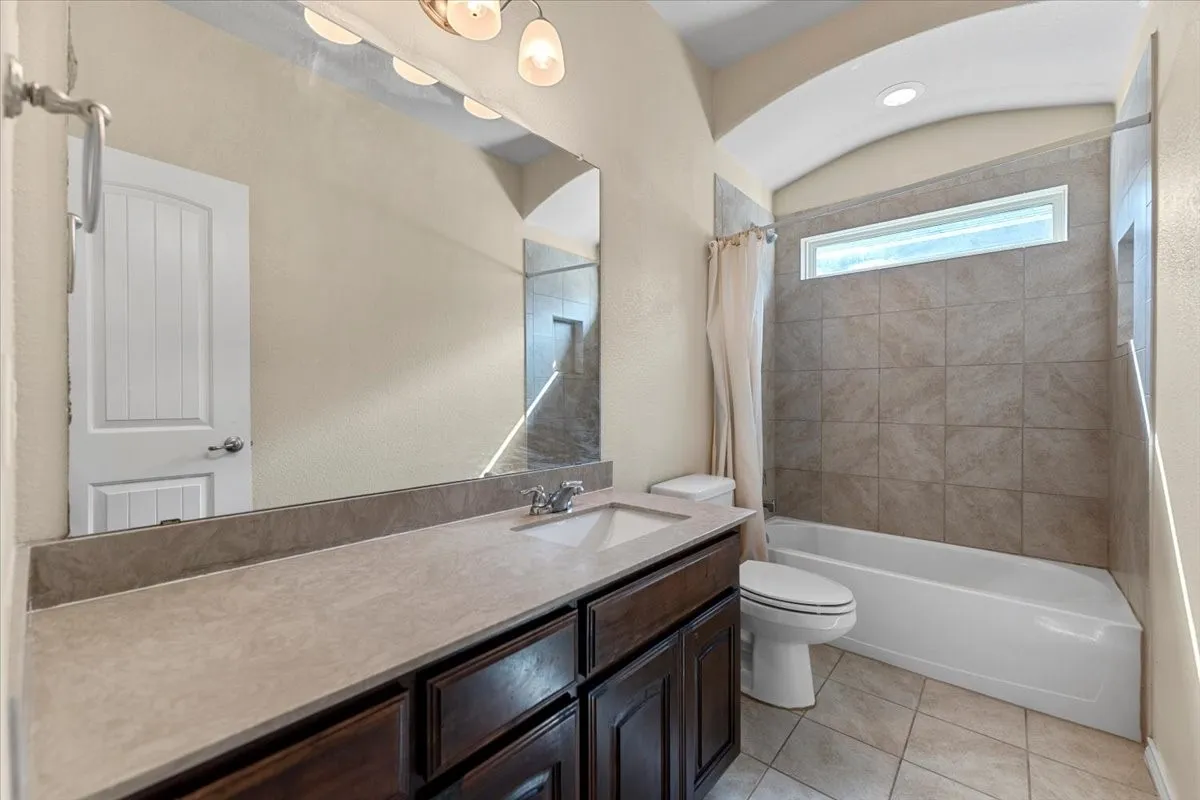 Single Family Residence For Rent in Tarrant County , 1816 Placitas Trail, Fort Worth, Texas 76131, 4 Bedroom, 2 Bathroom, 2 Garage spaces, 2,193 Sqft, built in 2015, mls#21383767, Real Estate Agent in Fort Worth, Homes For Rent in Tarrant county, Homes For Rent in Fort Worth, Realtor in Fort Worth Texas, Real Estate Brokerage Independent Realty Texas, Luminita Cordes Realtor