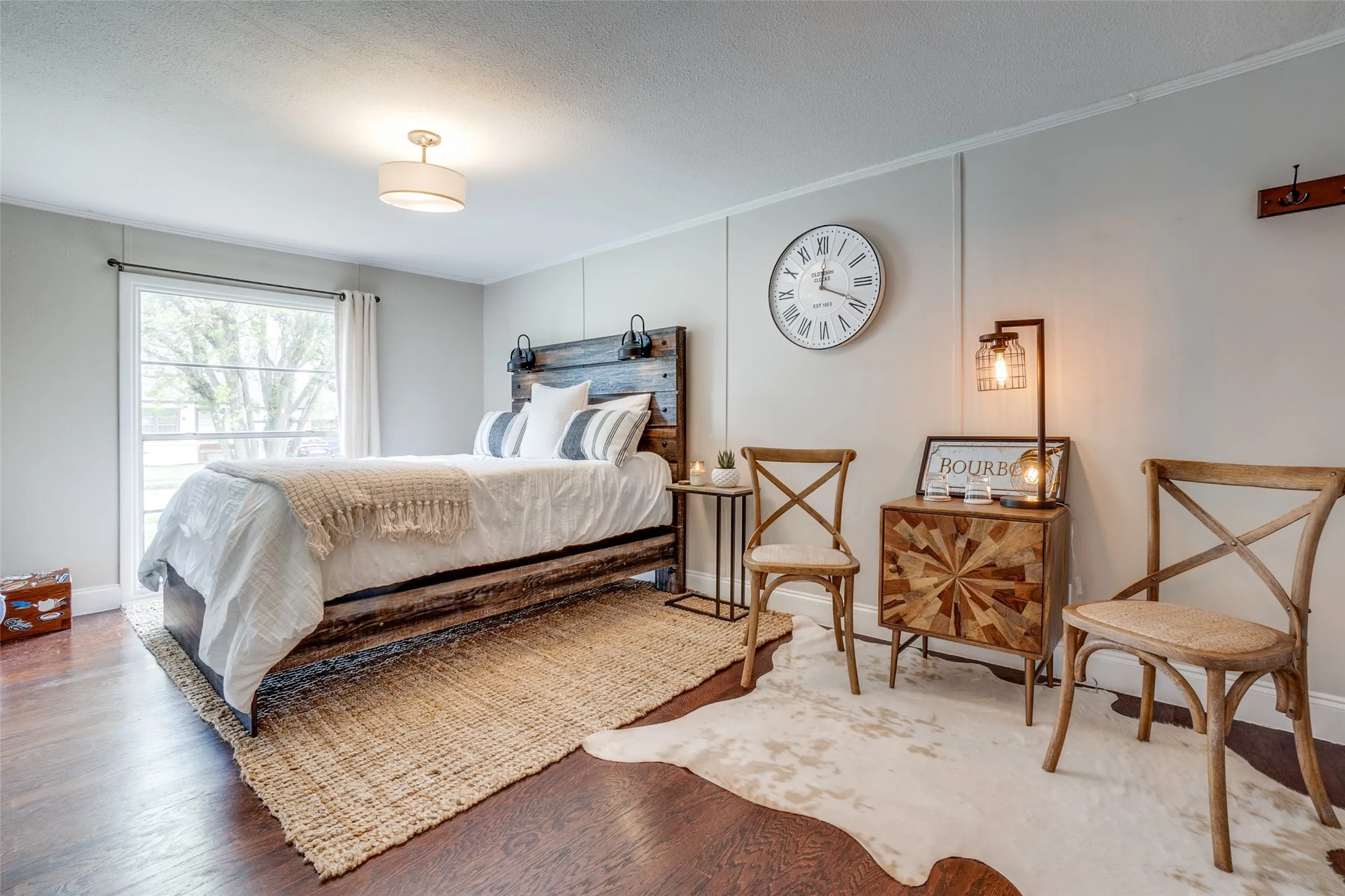 Single Family Residence For Rent in Dallas County , 2111 Norwood Drive, Dallas, Texas 75228, 3 Bedroom, 2 Bathroom, 2 Garage spaces, 1,120 Sqft, built in 1951, mls#21374217, Real Estate Agent in Dallas, Homes For Rent in Dallas county, Homes For Rent in Dallas, Realtor in Dallas Texas, Real Estate Brokerage Independent Realty Texas, Luminita Cordes Realtor