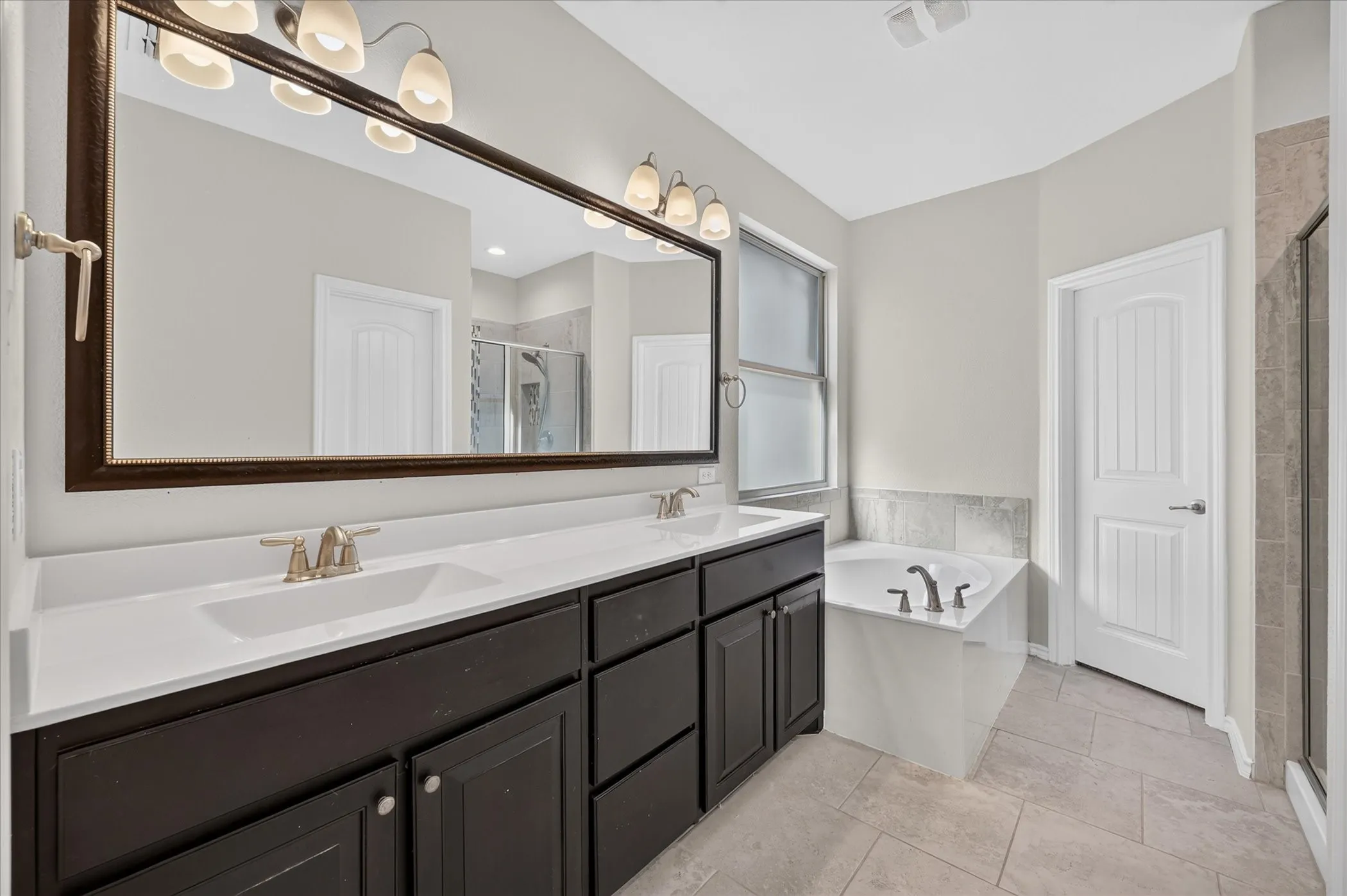 Single Family Residence For Sale in Denton County , 904 Dove Cove, Argyle, Texas 76226, 4 Bedroom, 2 Bathroom, 2 Garage spaces, 2,040 Sqft, built in 2018, mls#21382792, Real Estate Agent in Argyle, Homes For Sale in Denton county, Homes For Sale in Argyle, Realtor in Argyle Texas, Real Estate Brokerage Independent Realty Texas, Luminita Cordes Realtor