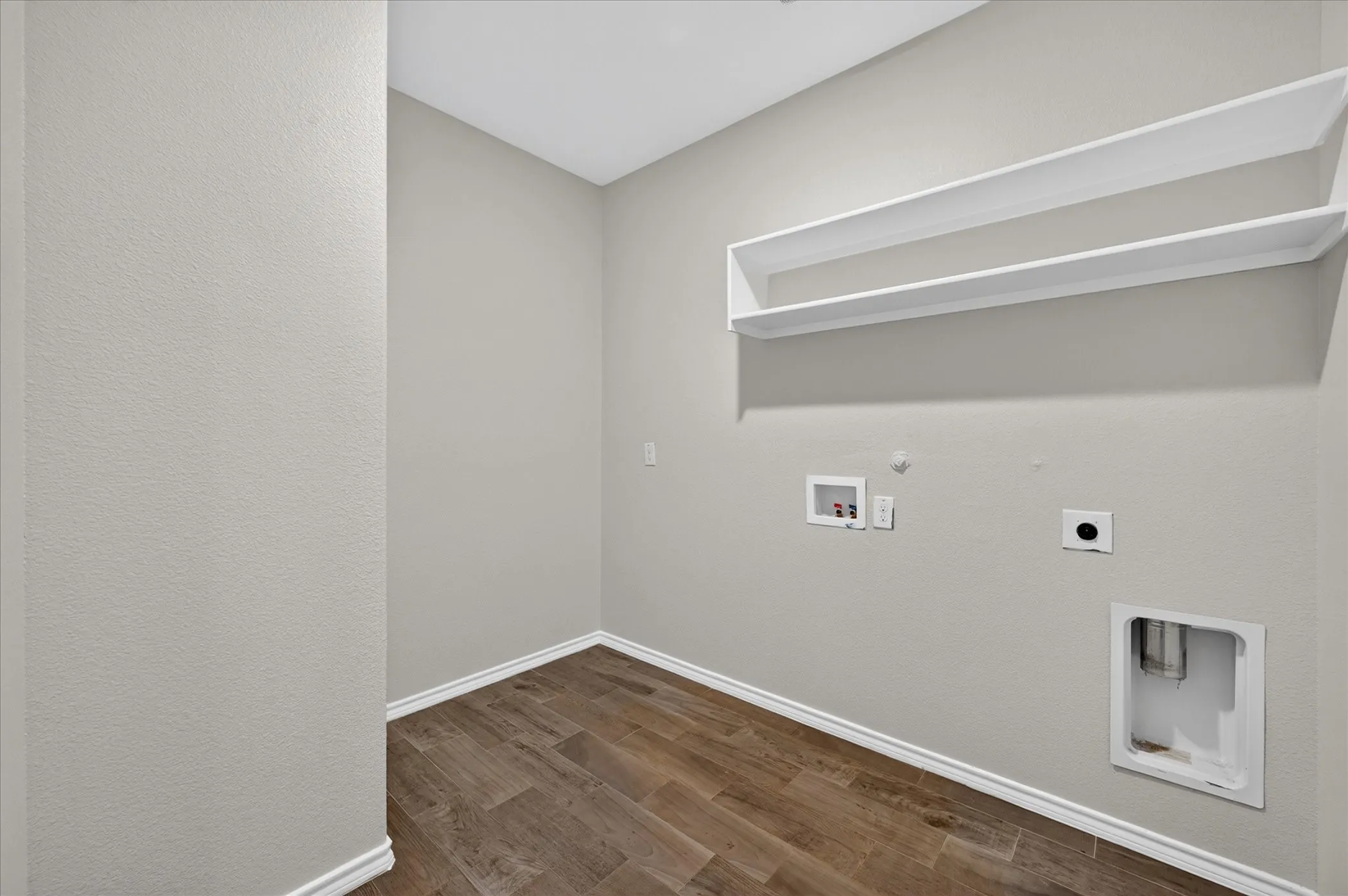 Single Family Residence For Sale in Denton County , 904 Dove Cove, Argyle, Texas 76226, 4 Bedroom, 2 Bathroom, 2 Garage spaces, 2,040 Sqft, built in 2018, mls#21382792, Real Estate Agent in Argyle, Homes For Sale in Denton county, Homes For Sale in Argyle, Realtor in Argyle Texas, Real Estate Brokerage Independent Realty Texas, Luminita Cordes Realtor