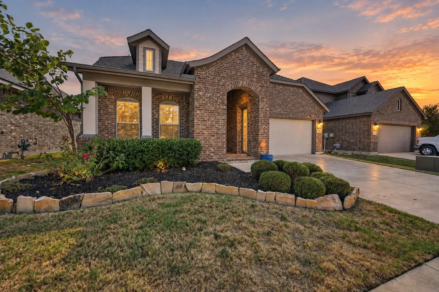 Single Family Residence For Sale in Denton County , 904 Dove Cove, Argyle, Texas 76226, 4 Bedroom, 2 Bathroom, 2 Garage spaces, 2,040 Sqft, built in 2018, mls#21382792, Real Estate Agent in Argyle, Homes For Sale in Denton county, Homes For Sale in Argyle, Realtor in Argyle Texas, Real Estate Brokerage Independent Realty Texas, Luminita Cordes Realtor