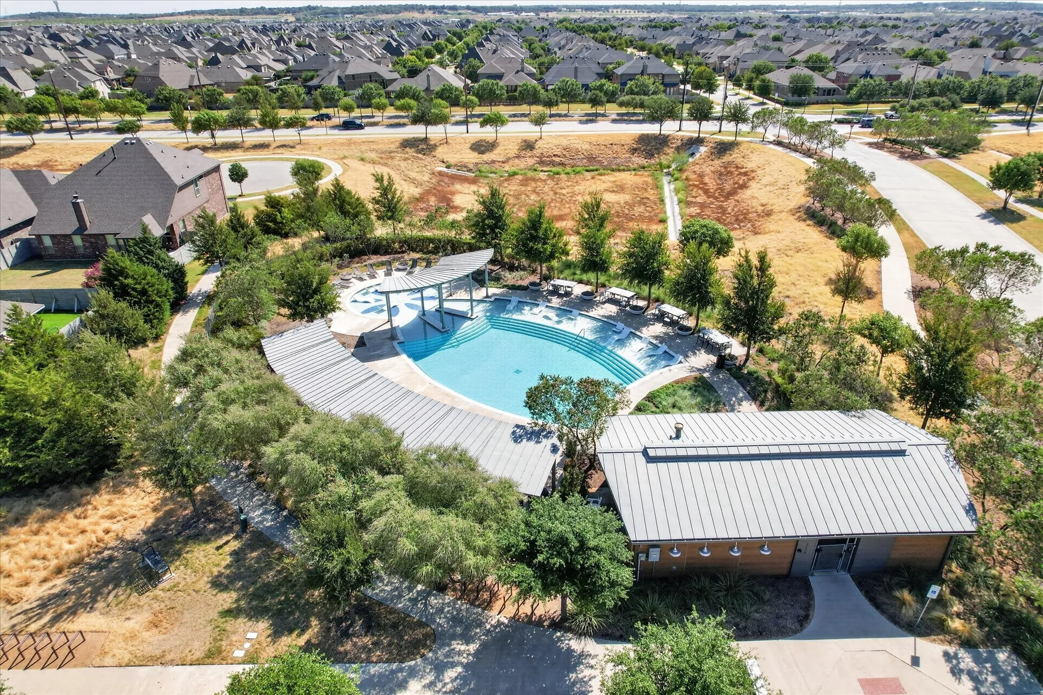 Single Family Residence For Sale in Denton County , 904 Dove Cove, Argyle, Texas 76226, 4 Bedroom, 2 Bathroom, 2 Garage spaces, 2,040 Sqft, built in 2018, mls#21382792, Real Estate Agent in Argyle, Homes For Sale in Denton county, Homes For Sale in Argyle, Realtor in Argyle Texas, Real Estate Brokerage Independent Realty Texas, Luminita Cordes Realtor