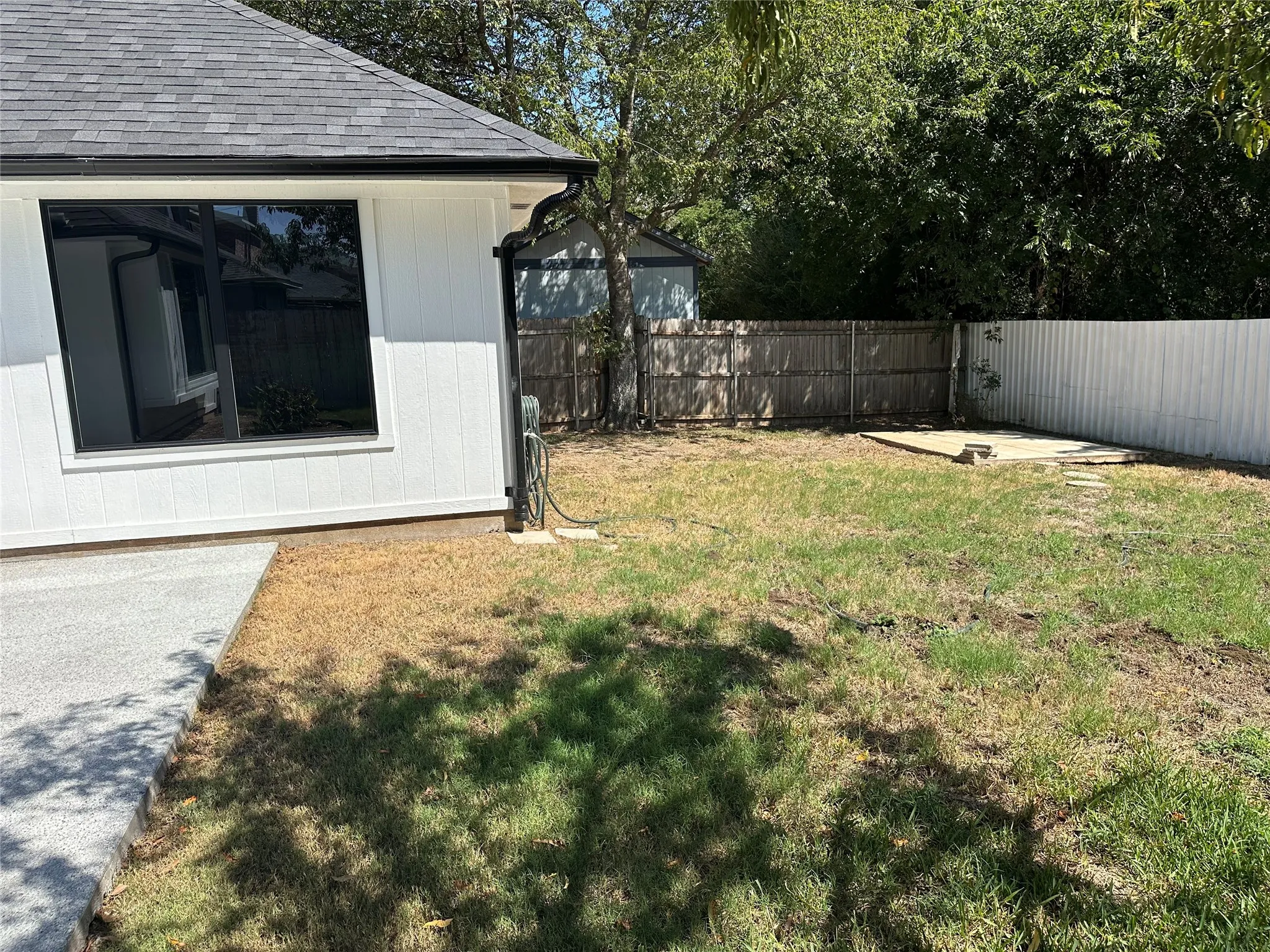 Single Family Residence For Sale in Dallas County , 841 Collins Boulevard, Cedar Hill, Texas 75104, 3 Bedroom, 2 Bathroom, 2 Garage spaces, 1,592 Sqft, built in 1987, mls#21383769, Real Estate Agent in Cedar Hill, Homes For Sale in Dallas county, Homes For Sale in Cedar Hill, Realtor in Cedar Hill Texas, Real Estate Brokerage Independent Realty Texas, Luminita Cordes Realtor