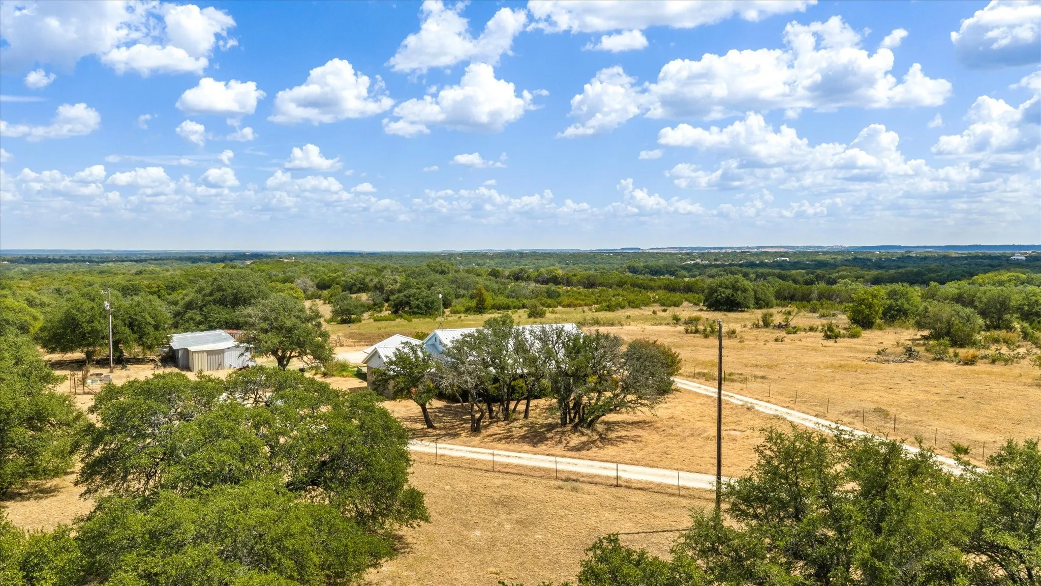 Single Family Residence For Sale in Somervell County , 4184 Highway 144, Glen Rose, Texas 76043, 3 Bedroom, 2 Bathroom, Garage spaces, 2,453 Sqft, built in 1992, mls#21382519, Real Estate Agent in Glen Rose, Homes For Sale in Somervell county, Homes For Sale in Glen Rose, Realtor in Glen Rose Texas, Real Estate Brokerage Independent Realty Texas, Luminita Cordes Realtor