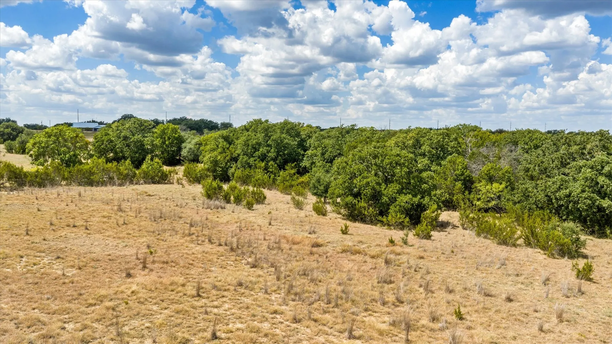 Single Family Residence For Sale in Somervell County , 4184 Highway 144, Glen Rose, Texas 76043, 3 Bedroom, 2 Bathroom, Garage spaces, 2,453 Sqft, built in 1992, mls#21382519, Real Estate Agent in Glen Rose, Homes For Sale in Somervell county, Homes For Sale in Glen Rose, Realtor in Glen Rose Texas, Real Estate Brokerage Independent Realty Texas, Luminita Cordes Realtor