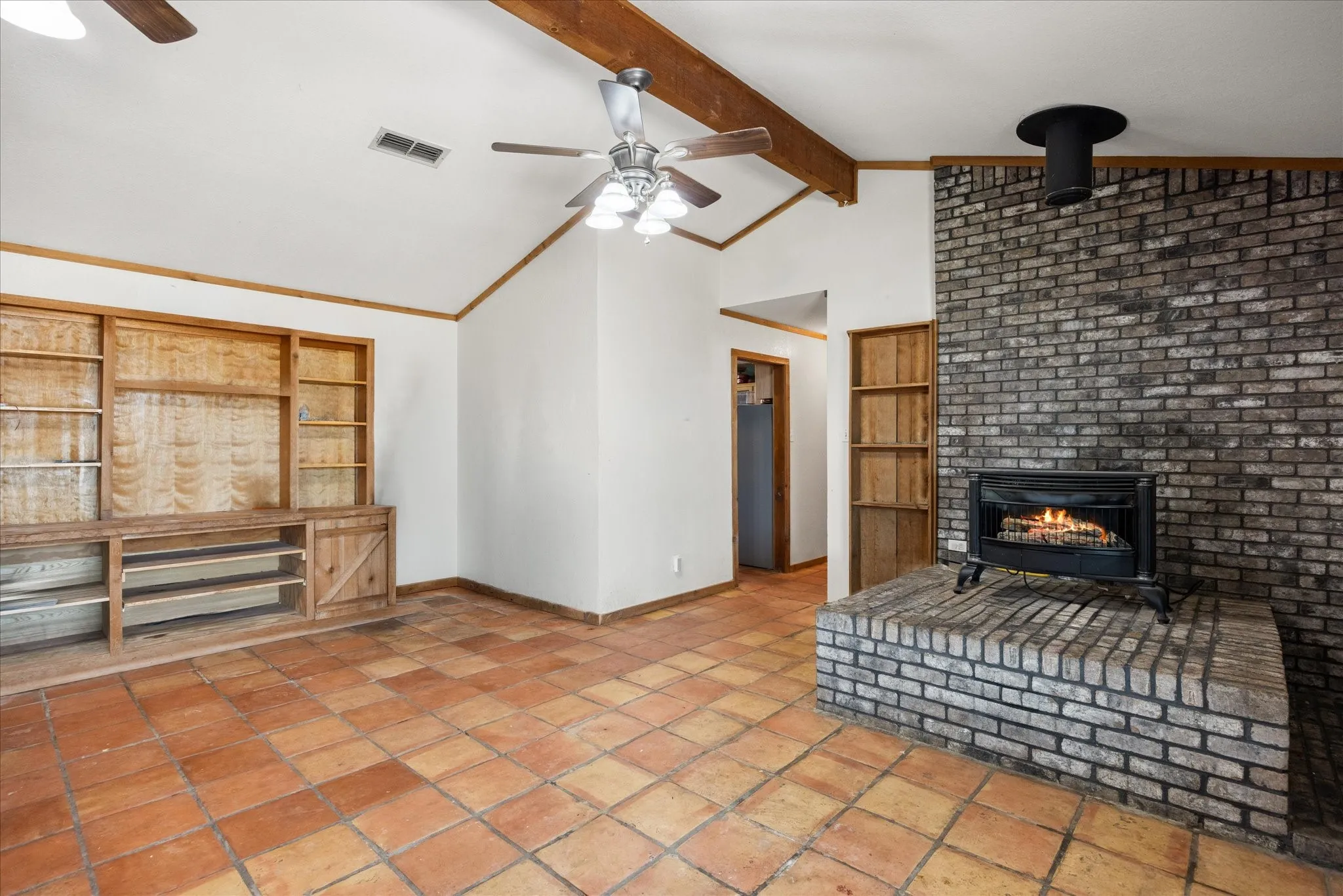 Single Family Residence For Sale in Somervell County , 4184 Highway 144, Glen Rose, Texas 76043, 3 Bedroom, 2 Bathroom, Garage spaces, 2,453 Sqft, built in 1992, mls#21382519, Real Estate Agent in Glen Rose, Homes For Sale in Somervell county, Homes For Sale in Glen Rose, Realtor in Glen Rose Texas, Real Estate Brokerage Independent Realty Texas, Luminita Cordes Realtor