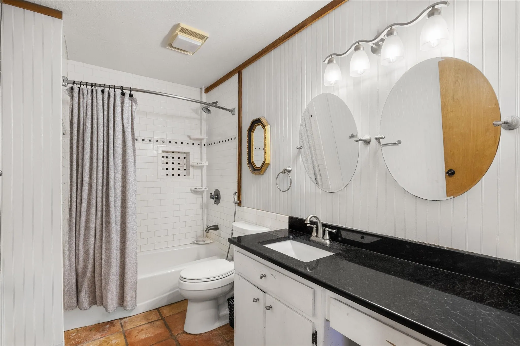 Single Family Residence For Sale in Somervell County , 4184 Highway 144, Glen Rose, Texas 76043, 3 Bedroom, 2 Bathroom, Garage spaces, 2,453 Sqft, built in 1992, mls#21382519, Real Estate Agent in Glen Rose, Homes For Sale in Somervell county, Homes For Sale in Glen Rose, Realtor in Glen Rose Texas, Real Estate Brokerage Independent Realty Texas, Luminita Cordes Realtor