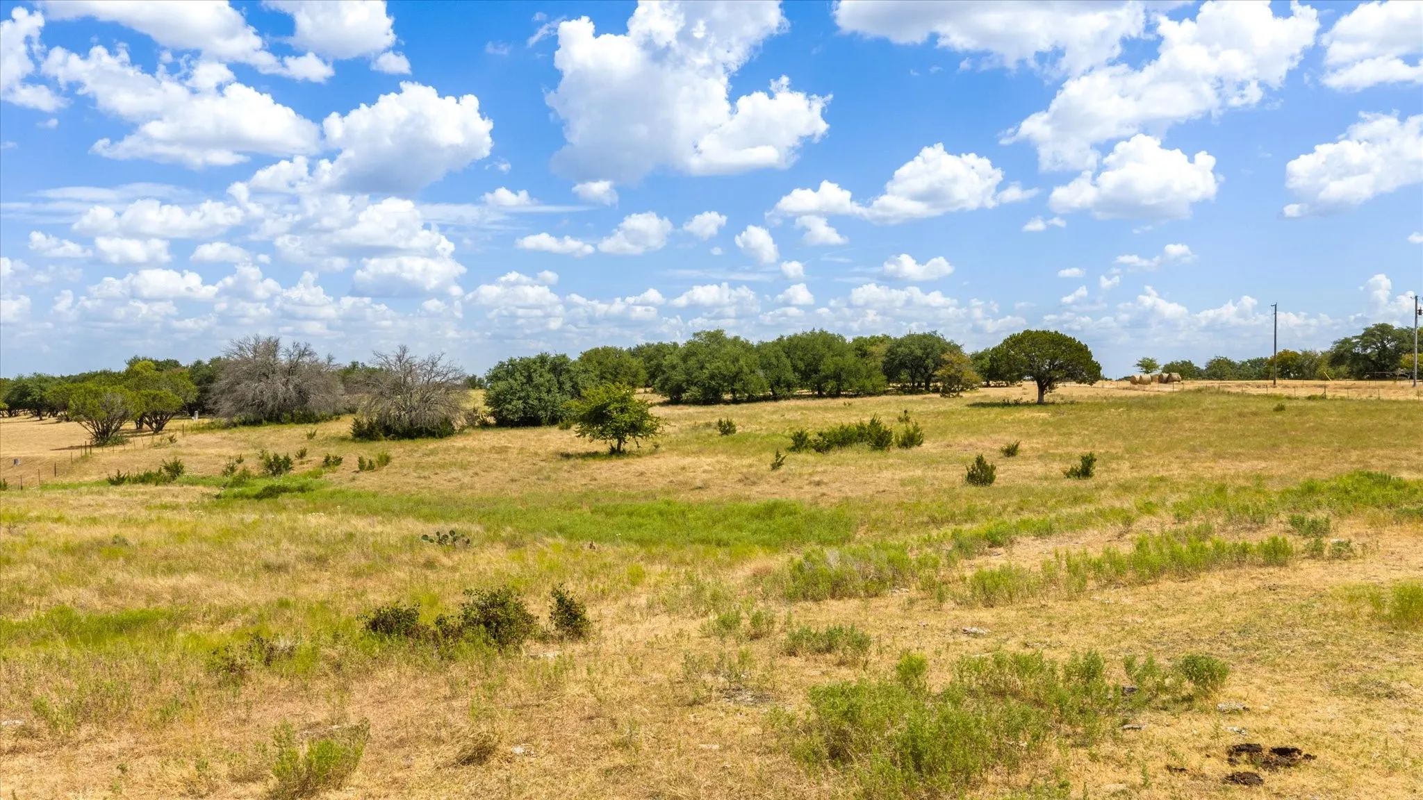 Single Family Residence For Sale in Somervell County , 4184 Highway 144, Glen Rose, Texas 76043, 3 Bedroom, 2 Bathroom, Garage spaces, 2,453 Sqft, built in 1992, mls#21382519, Real Estate Agent in Glen Rose, Homes For Sale in Somervell county, Homes For Sale in Glen Rose, Realtor in Glen Rose Texas, Real Estate Brokerage Independent Realty Texas, Luminita Cordes Realtor