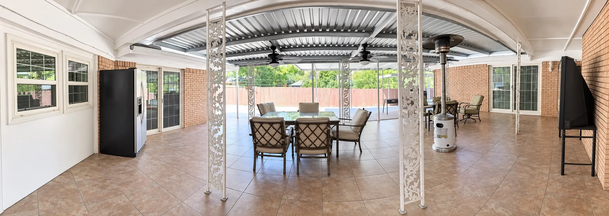 Single Family Residence For Rent in Dallas County , 6545 Lyndon B Johnson Freeway, Dallas, Texas 75240, 4 Bedroom, 4 Bathroom, Garage spaces, 3,005 Sqft, built in 1965, mls#21383770, Real Estate Agent in Dallas, Homes For Rent in Dallas county, Homes For Rent in Dallas, Realtor in Dallas Texas, Real Estate Brokerage Independent Realty Texas, Luminita Cordes Realtor