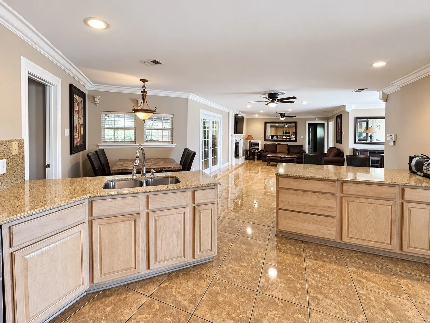 Single Family Residence For Rent in Dallas County , 6545 Lyndon B Johnson Freeway, Dallas, Texas 75240, 4 Bedroom, 4 Bathroom, Garage spaces, 3,005 Sqft, built in 1965, mls#21383770, Real Estate Agent in Dallas, Homes For Rent in Dallas county, Homes For Rent in Dallas, Realtor in Dallas Texas, Real Estate Brokerage Independent Realty Texas, Luminita Cordes Realtor