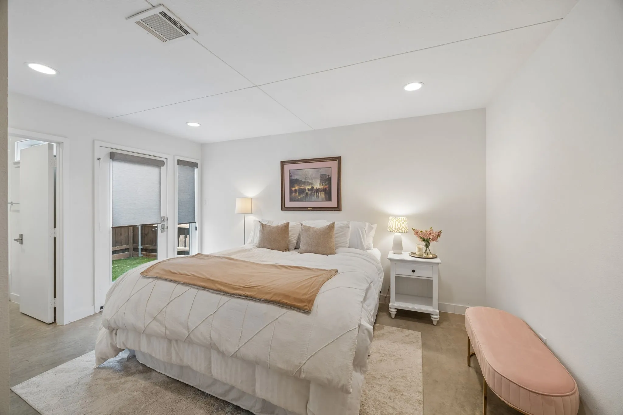 Townhouse For Sale in Dallas County , 4935 Flitwick Court, Dallas, Texas 75204, 2 Bedroom, 3 Bathroom, 2 Garage spaces, 1,876 Sqft, built in 2015, mls#21383413, Real Estate Agent in Dallas, Homes For Sale in Dallas county, Homes For Sale in Dallas, Realtor in Dallas Texas, Real Estate Brokerage Independent Realty Texas, Luminita Cordes Realtor