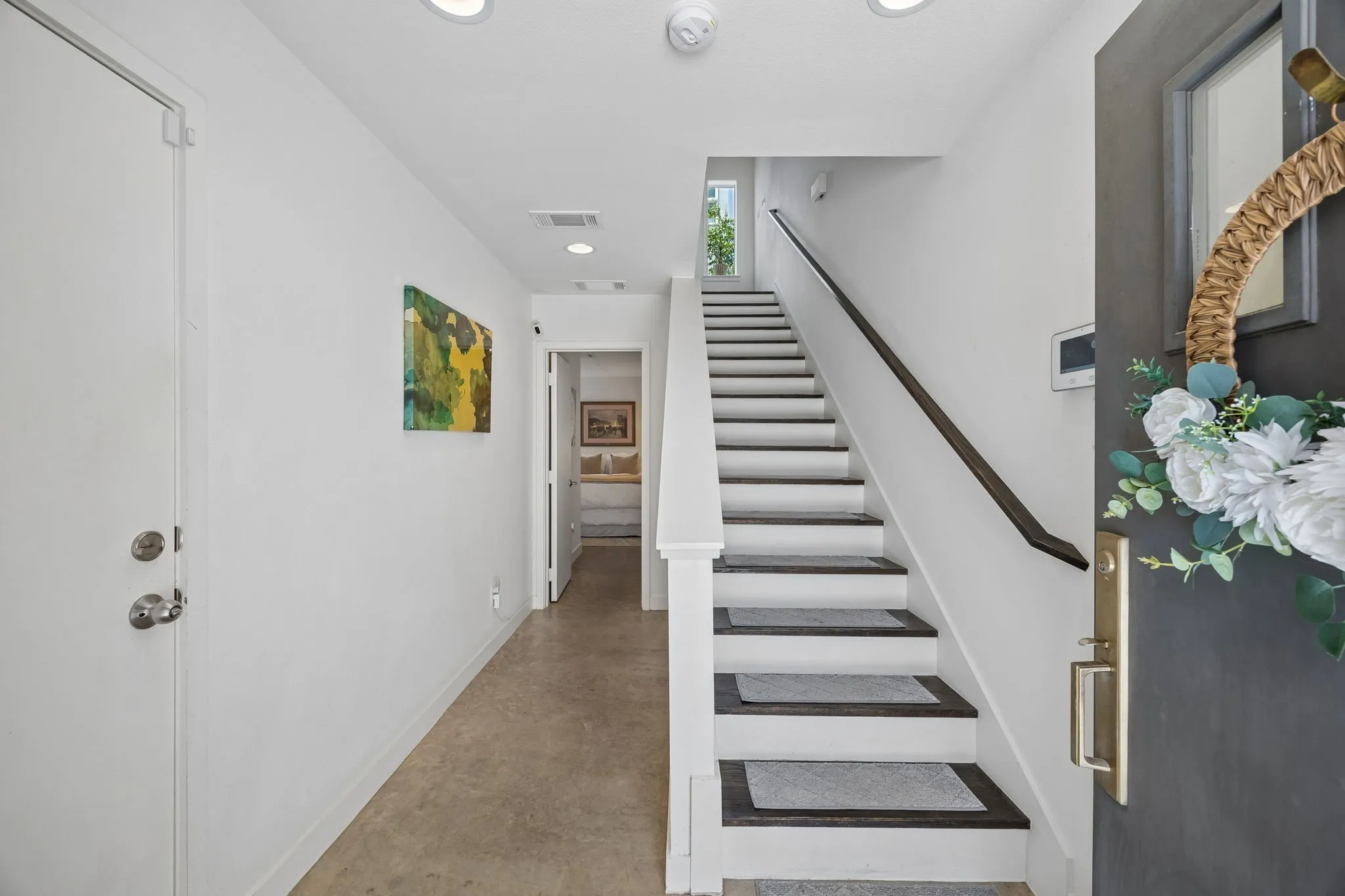 Townhouse For Sale in Dallas County , 4935 Flitwick Court, Dallas, Texas 75204, 2 Bedroom, 3 Bathroom, 2 Garage spaces, 1,876 Sqft, built in 2015, mls#21383413, Real Estate Agent in Dallas, Homes For Sale in Dallas county, Homes For Sale in Dallas, Realtor in Dallas Texas, Real Estate Brokerage Independent Realty Texas, Luminita Cordes Realtor