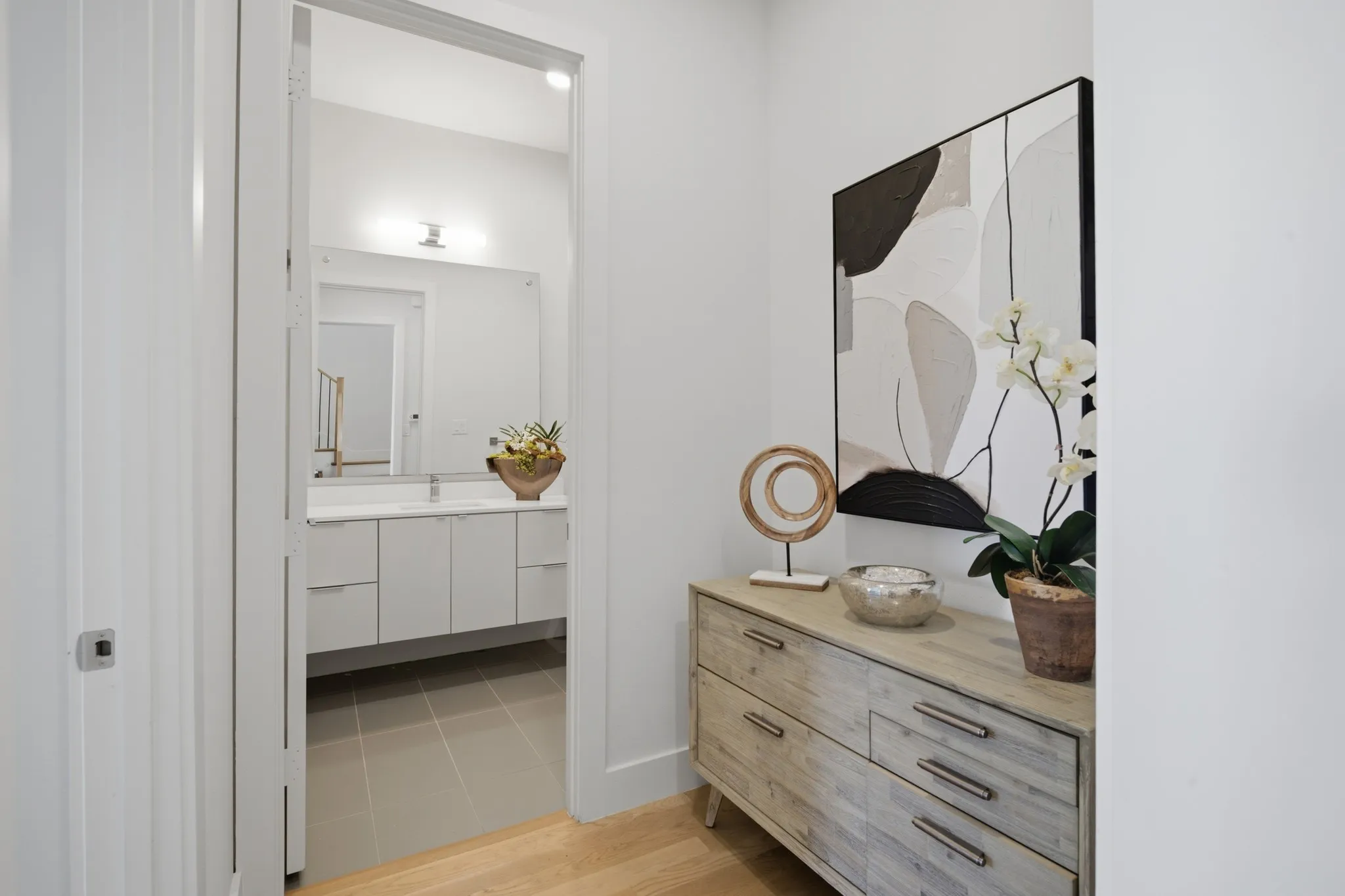 Single Family Residence For Sale in Dallas County , 4634 Newmore Avenue, Dallas, Texas 75209, 4 Bedroom, 3 Bathroom, 2 Garage spaces, 3,016 Sqft, built in 2016, mls#21383556, Real Estate Agent in Dallas, Homes For Sale in Dallas county, Homes For Sale in Dallas, Realtor in Dallas Texas, Real Estate Brokerage Independent Realty Texas, Luminita Cordes Realtor