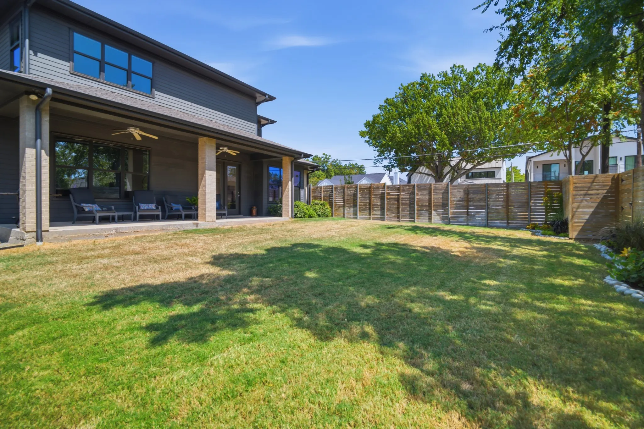 Single Family Residence For Sale in Dallas County , 4634 Newmore Avenue, Dallas, Texas 75209, 4 Bedroom, 3 Bathroom, 2 Garage spaces, 3,016 Sqft, built in 2016, mls#21383556, Real Estate Agent in Dallas, Homes For Sale in Dallas county, Homes For Sale in Dallas, Realtor in Dallas Texas, Real Estate Brokerage Independent Realty Texas, Luminita Cordes Realtor