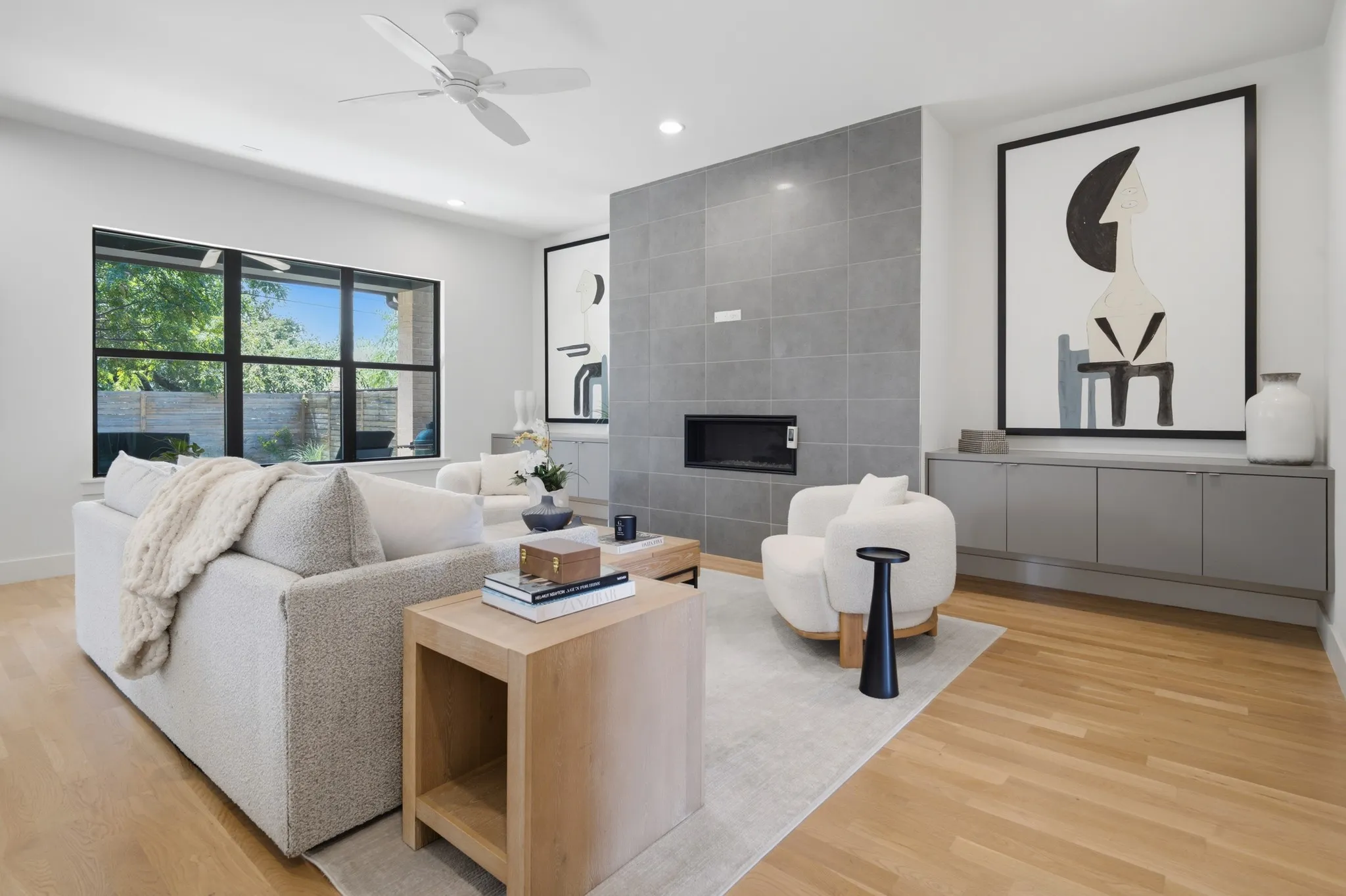 Single Family Residence For Sale in Dallas County , 4634 Newmore Avenue, Dallas, Texas 75209, 4 Bedroom, 3 Bathroom, 2 Garage spaces, 3,016 Sqft, built in 2016, mls#21383556, Real Estate Agent in Dallas, Homes For Sale in Dallas county, Homes For Sale in Dallas, Realtor in Dallas Texas, Real Estate Brokerage Independent Realty Texas, Luminita Cordes Realtor