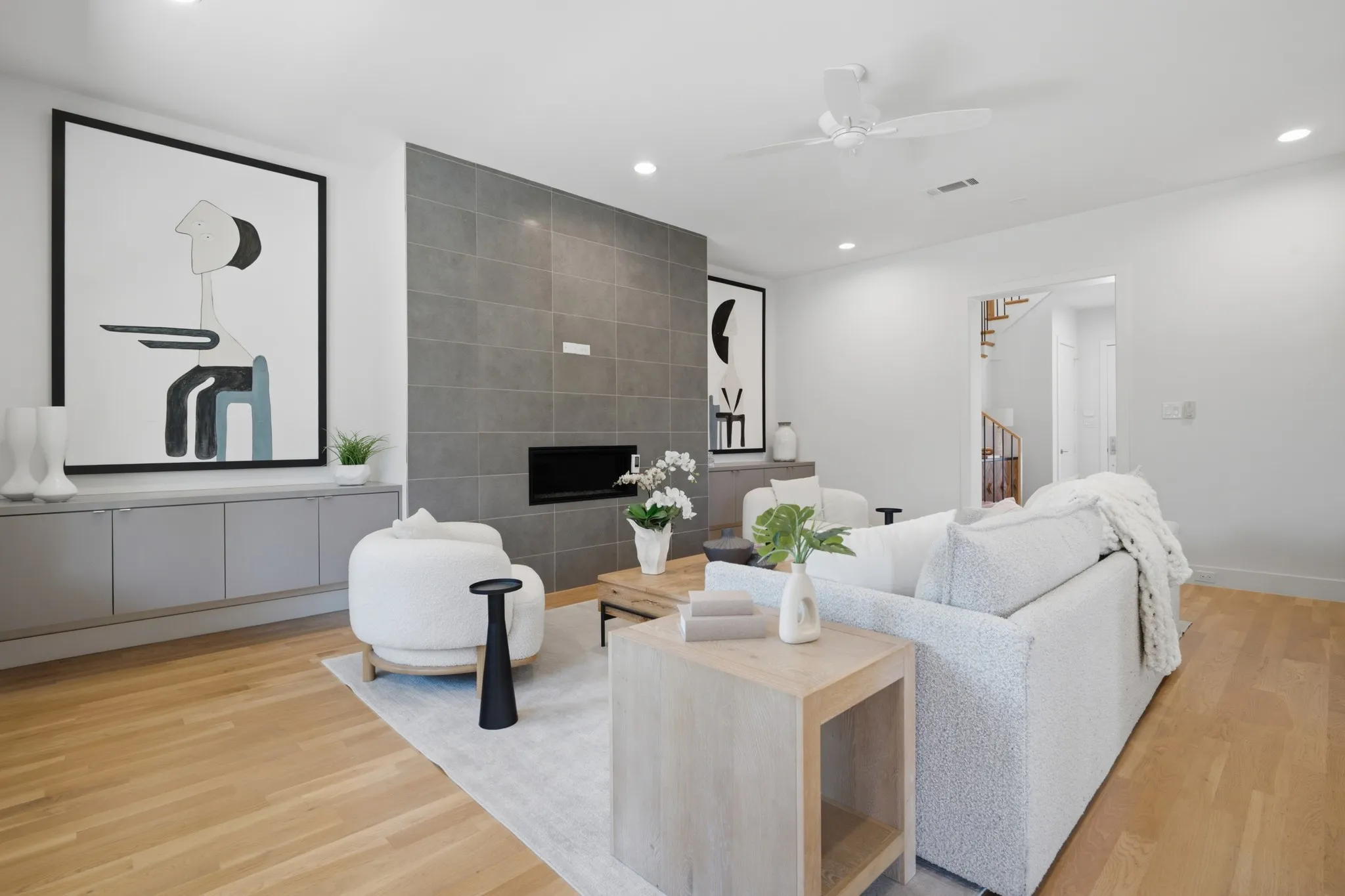 Single Family Residence For Sale in Dallas County , 4634 Newmore Avenue, Dallas, Texas 75209, 4 Bedroom, 3 Bathroom, 2 Garage spaces, 3,016 Sqft, built in 2016, mls#21383556, Real Estate Agent in Dallas, Homes For Sale in Dallas county, Homes For Sale in Dallas, Realtor in Dallas Texas, Real Estate Brokerage Independent Realty Texas, Luminita Cordes Realtor