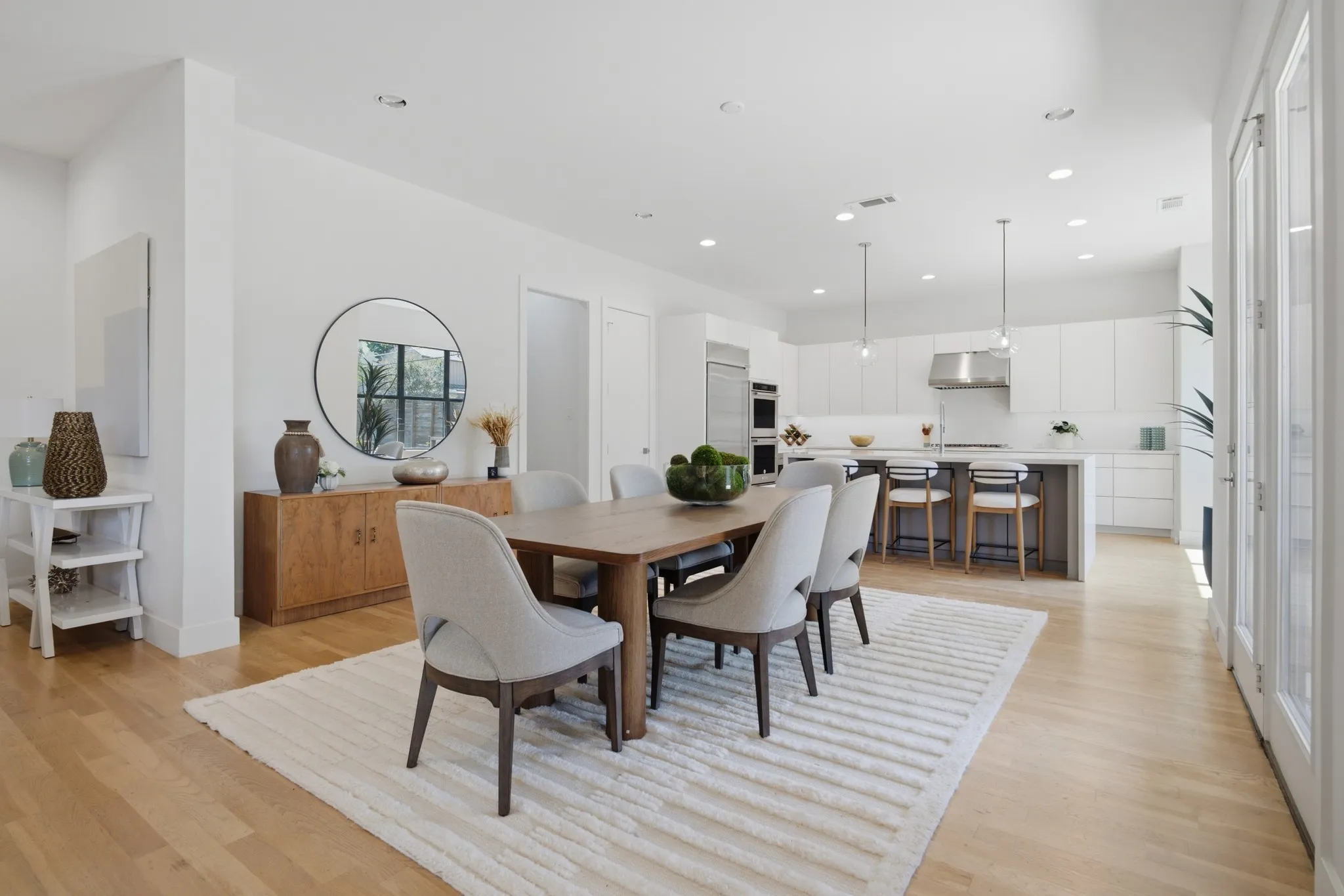 Single Family Residence For Sale in Dallas County , 4634 Newmore Avenue, Dallas, Texas 75209, 4 Bedroom, 3 Bathroom, 2 Garage spaces, 3,016 Sqft, built in 2016, mls#21383556, Real Estate Agent in Dallas, Homes For Sale in Dallas county, Homes For Sale in Dallas, Realtor in Dallas Texas, Real Estate Brokerage Independent Realty Texas, Luminita Cordes Realtor