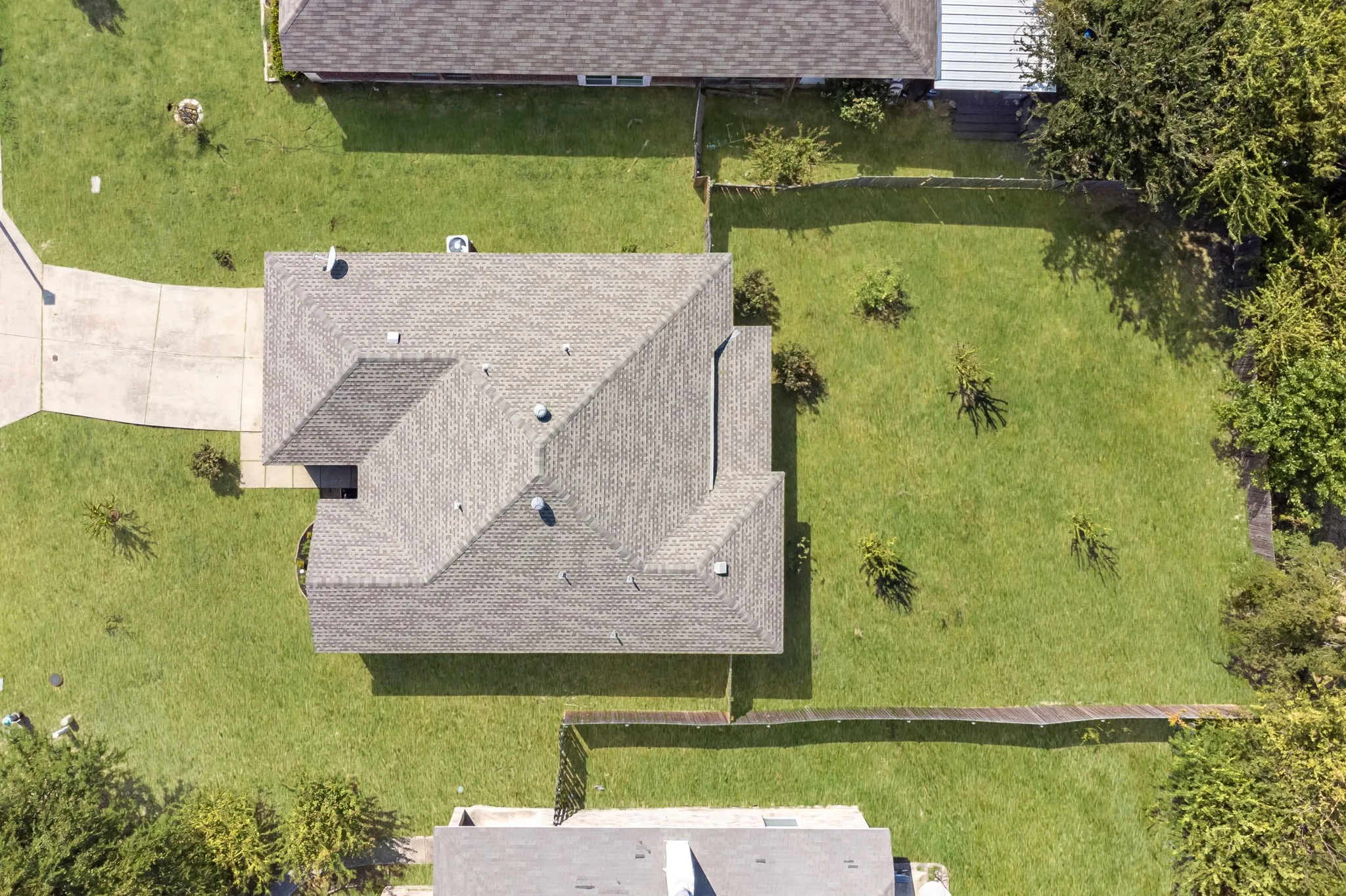 Single Family Residence For Sale in Collin County , 412 Harvard Drive, Princeton, Texas 75407, 3 Bedroom, 2 Bathroom, 2 Garage spaces, 1,309 Sqft, built in 2005, mls#21381667, Real Estate Agent in Princeton, Homes For Sale in Collin county, Homes For Sale in Princeton, Realtor in Princeton Texas, Real Estate Brokerage Independent Realty Texas, Luminita Cordes Realtor