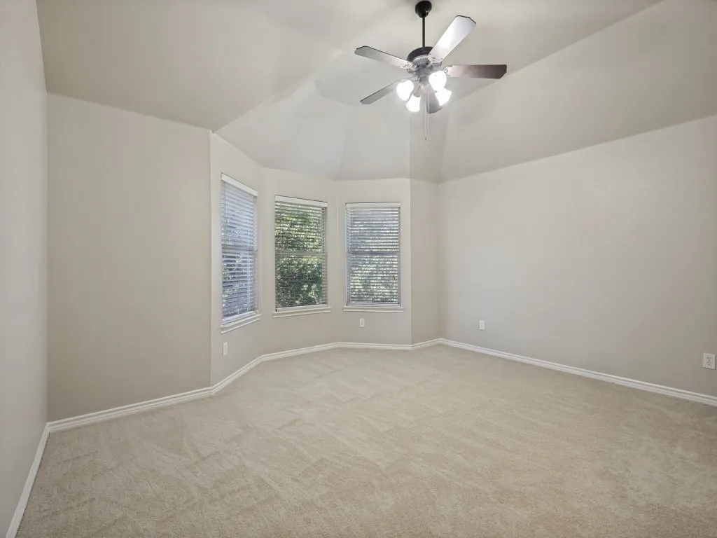 Tray ceiling with a ceiling fan light fixture