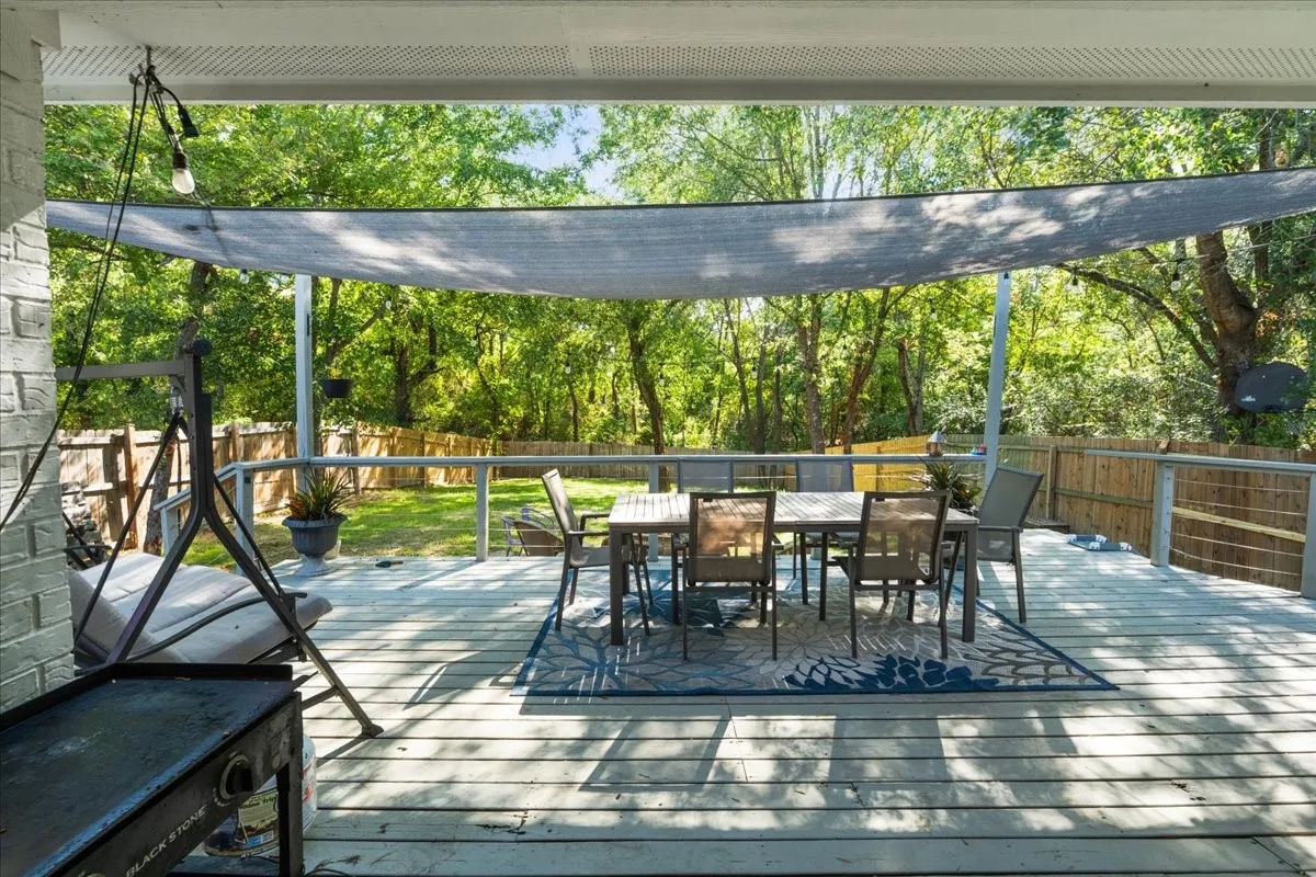 Single Family Residence For Sale in Henderson County , 460 Admiral Drive, Gun Barrel City, Texas 75156, 3 Bedroom, 2 Bathroom, 2 Garage spaces, 1,794 Sqft, built in 2010, mls#21380968, Real Estate Agent in Gun Barrel City, Homes For Sale in Henderson county, Homes For Sale in Gun Barrel City, Realtor in Gun Barrel City Texas, Real Estate Brokerage Independent Realty Texas, Luminita Cordes Realtor