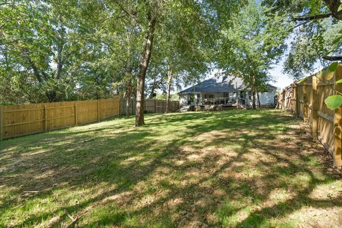 Single Family Residence For Sale in Henderson County , 460 Admiral Drive, Gun Barrel City, Texas 75156, 3 Bedroom, 2 Bathroom, 2 Garage spaces, 1,794 Sqft, built in 2010, mls#21380968, Real Estate Agent in Gun Barrel City, Homes For Sale in Henderson county, Homes For Sale in Gun Barrel City, Realtor in Gun Barrel City Texas, Real Estate Brokerage Independent Realty Texas, Luminita Cordes Realtor