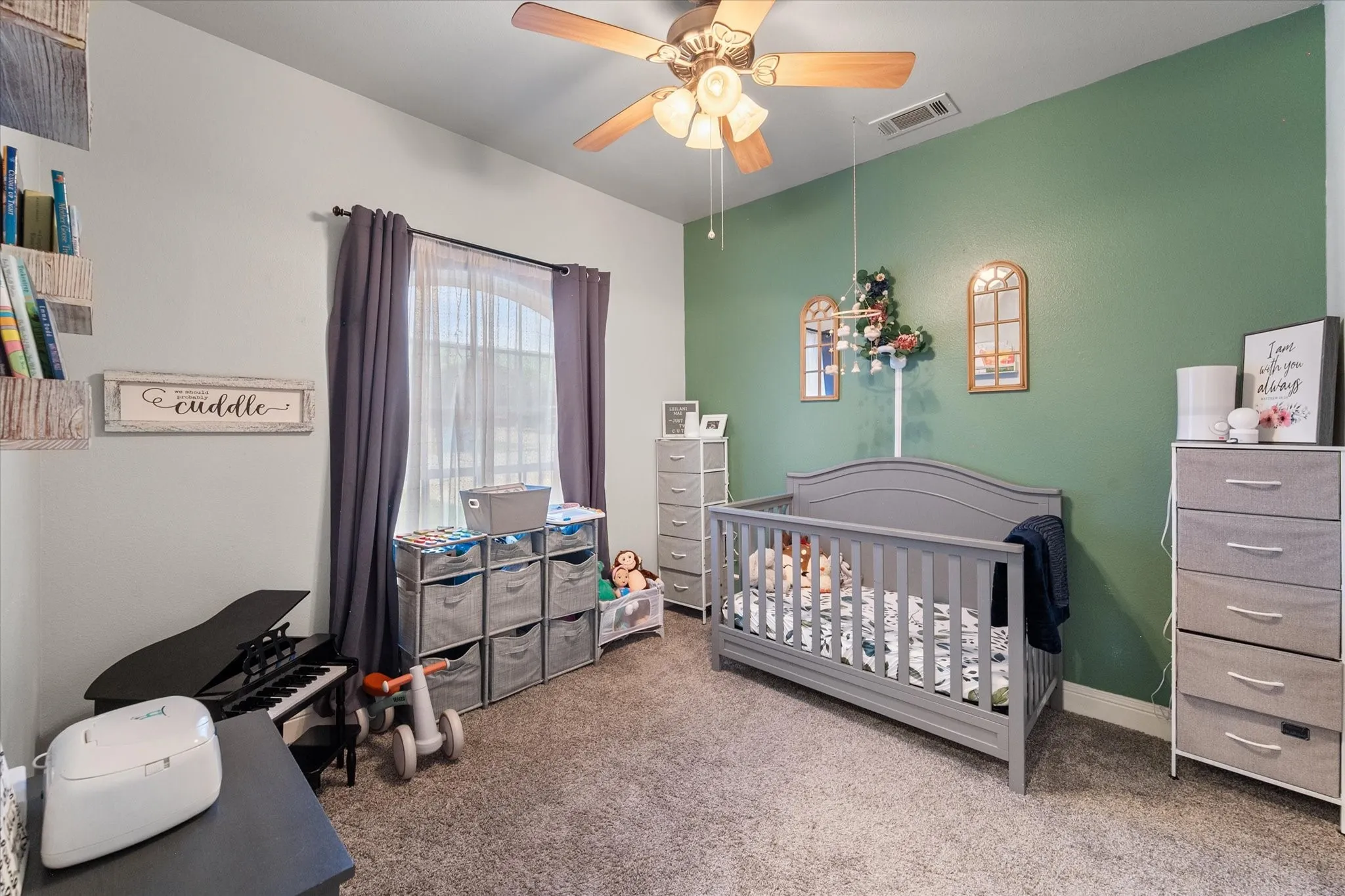 Single Family Residence For Sale in Henderson County , 460 Admiral Drive, Gun Barrel City, Texas 75156, 3 Bedroom, 2 Bathroom, 2 Garage spaces, 1,794 Sqft, built in 2010, mls#21380968, Real Estate Agent in Gun Barrel City, Homes For Sale in Henderson county, Homes For Sale in Gun Barrel City, Realtor in Gun Barrel City Texas, Real Estate Brokerage Independent Realty Texas, Luminita Cordes Realtor