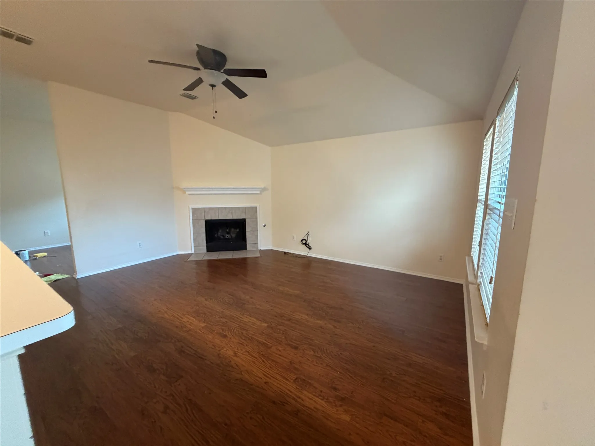 Single Family Residence For Rent in Kaufman County , 2013 Natchez Drive, Forney, Texas 75126, 4 Bedroom, 2 Bathroom, 2 Garage spaces, 1,672 Sqft, built in 2005, mls#21383751, Real Estate Agent in Forney, Homes For Rent in Kaufman county, Homes For Rent in Forney, Realtor in Forney Texas, Real Estate Brokerage Independent Realty Texas, Luminita Cordes Realtor