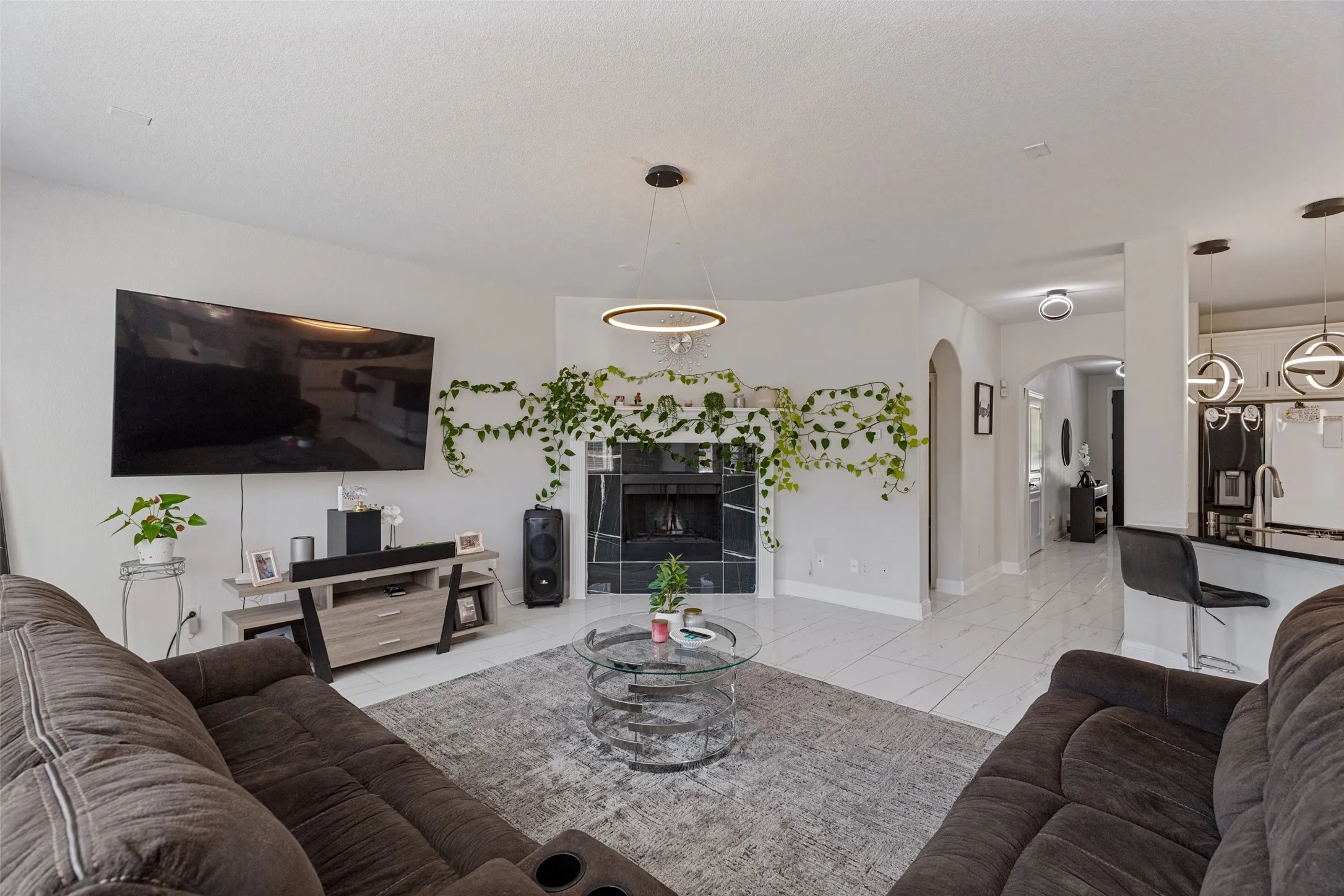 Single Family Residence For Rent in Collin County , 817 Glendale Drive, Anna, Texas 75409, 4 Bedroom, 3 Bathroom, 2 Garage spaces, 2,822 Sqft, built in 2018, mls#21383757, Real Estate Agent in Anna, Homes For Rent in Collin county, Homes For Rent in Anna, Realtor in Anna Texas, Real Estate Brokerage Independent Realty Texas, Luminita Cordes Realtor