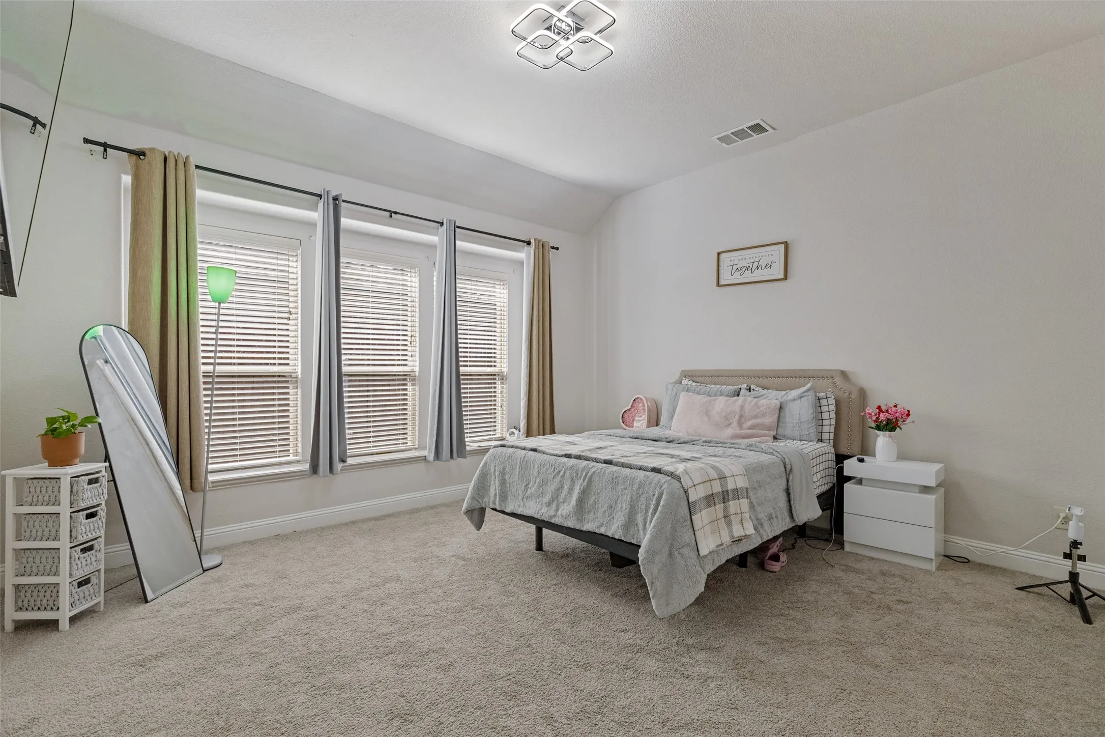 Single Family Residence For Rent in Collin County , 817 Glendale Drive, Anna, Texas 75409, 4 Bedroom, 3 Bathroom, 2 Garage spaces, 2,822 Sqft, built in 2018, mls#21383757, Real Estate Agent in Anna, Homes For Rent in Collin county, Homes For Rent in Anna, Realtor in Anna Texas, Real Estate Brokerage Independent Realty Texas, Luminita Cordes Realtor