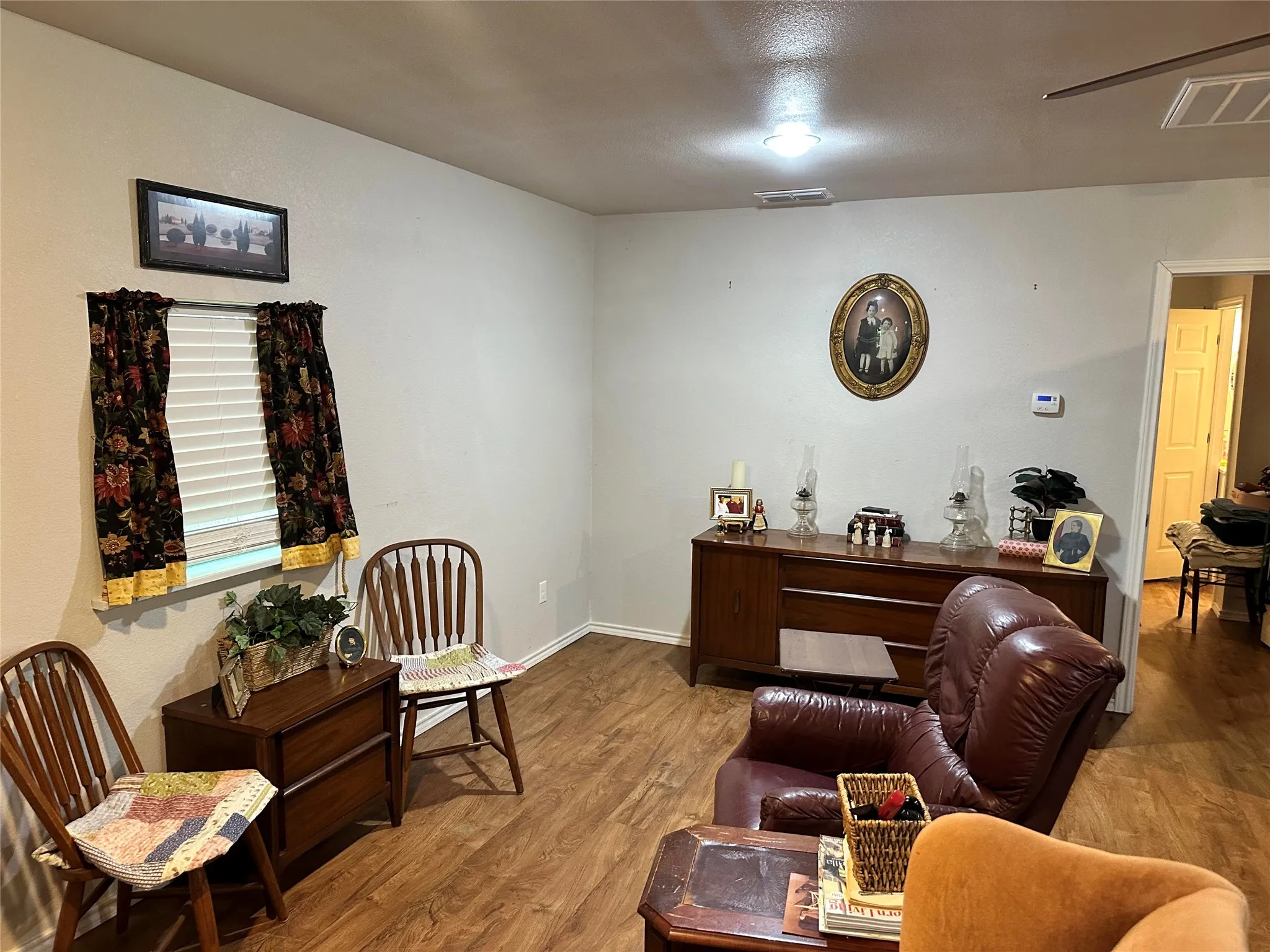 Single Family Residence For Rent in Wood County , 1035 N Johnson Street, Mineola, Texas 75773, 1 Bedroom, 1 Bathroom, Garage spaces, 570 Sqft, built in 2018, mls#21366193, Real Estate Agent in Mineola, Homes For Rent in Wood county, Homes For Rent in Mineola, Realtor in Mineola Texas, Real Estate Brokerage Independent Realty Texas, Luminita Cordes Realtor
