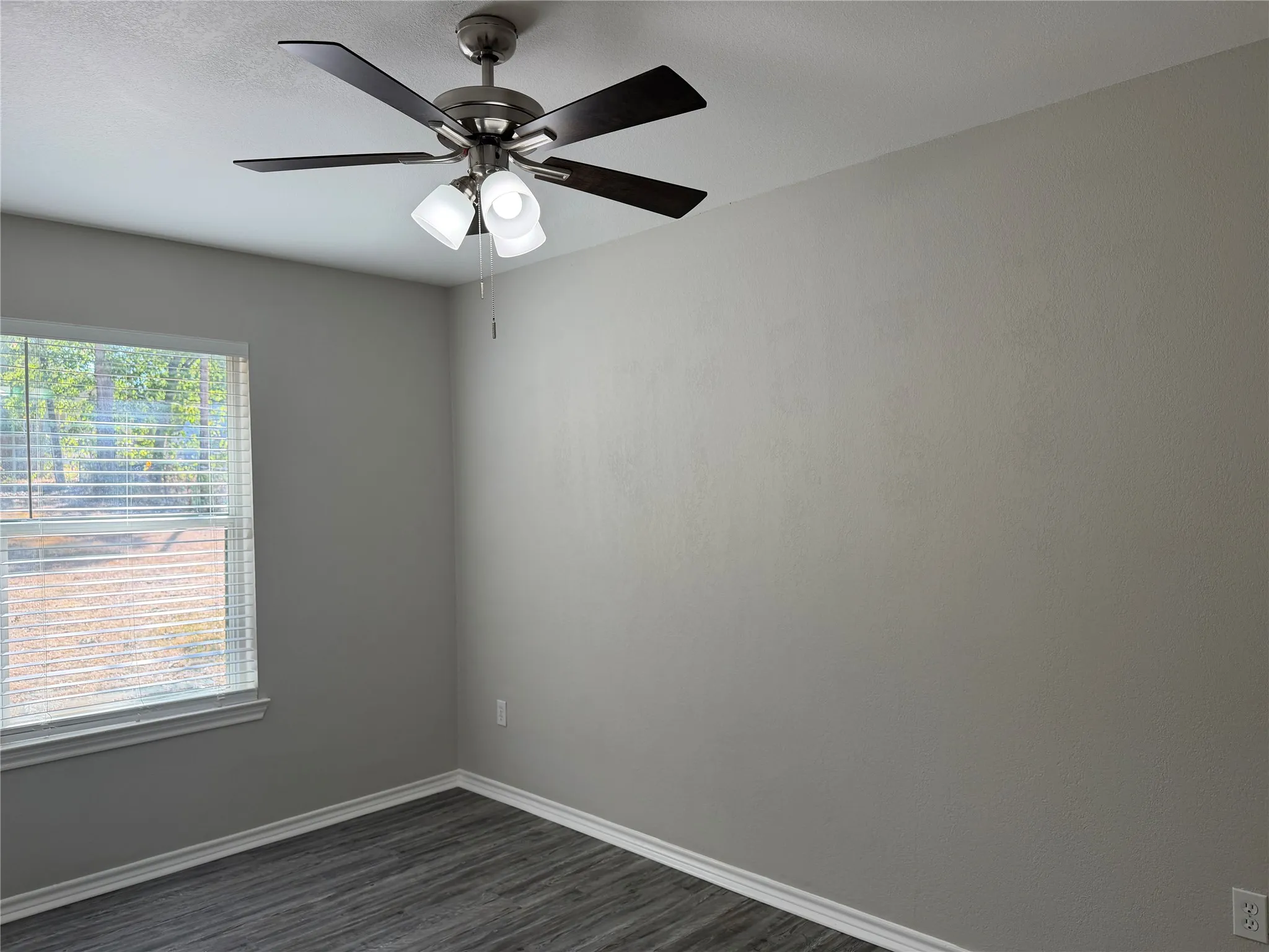 Single Family Residence For Rent in Dallas County , 1922 Arizona Avenue, Dallas, Texas 75216, 4 Bedroom, 2 Bathroom, 1 Garage spaces, 1,272 Sqft, built in 2005, mls#21383786, Real Estate Agent in Dallas, Homes For Rent in Dallas county, Homes For Rent in Dallas, Realtor in Dallas Texas, Real Estate Brokerage Independent Realty Texas, Luminita Cordes Realtor