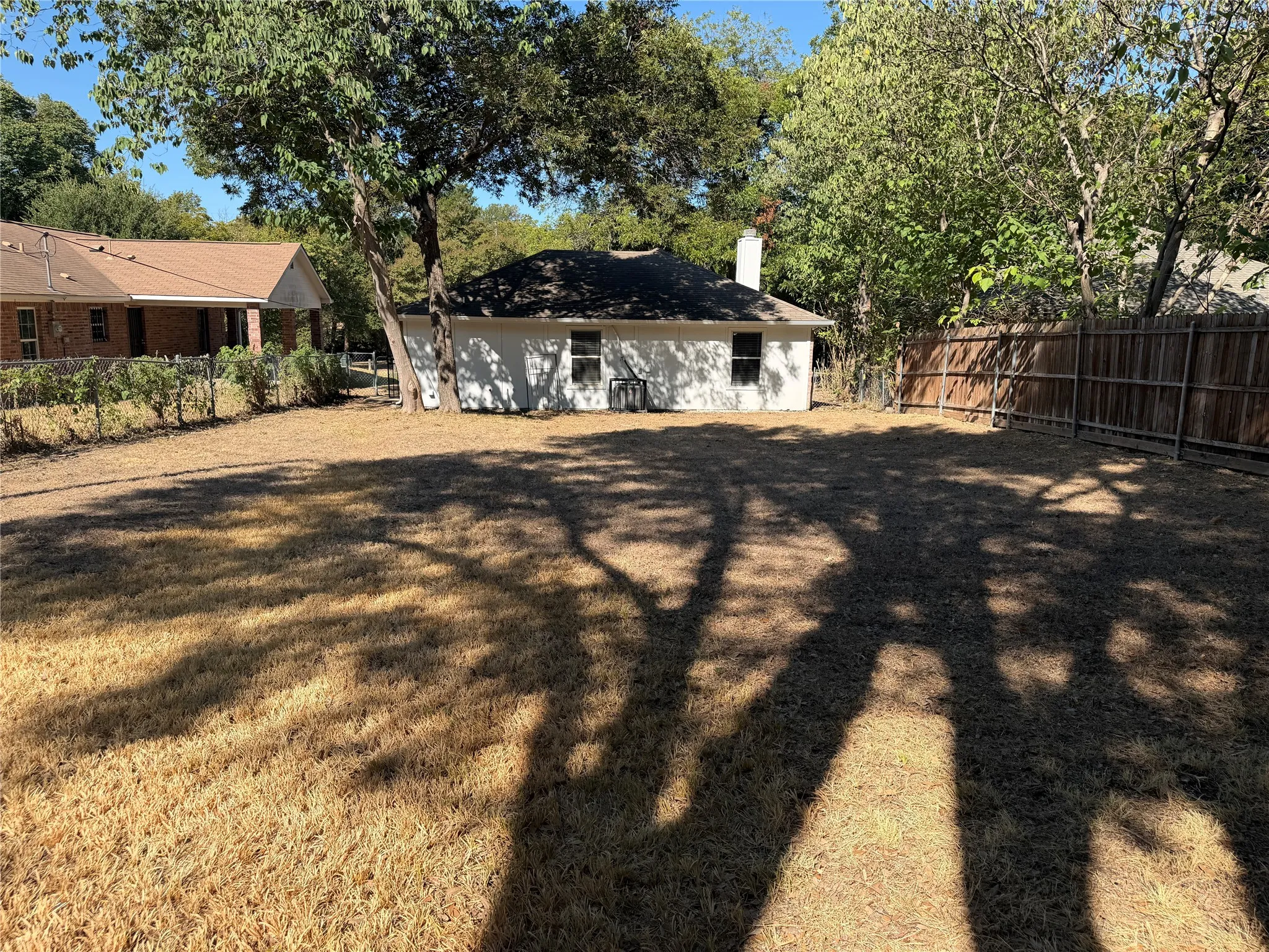 Single Family Residence For Rent in Dallas County , 1922 Arizona Avenue, Dallas, Texas 75216, 4 Bedroom, 2 Bathroom, 1 Garage spaces, 1,272 Sqft, built in 2005, mls#21383786, Real Estate Agent in Dallas, Homes For Rent in Dallas county, Homes For Rent in Dallas, Realtor in Dallas Texas, Real Estate Brokerage Independent Realty Texas, Luminita Cordes Realtor