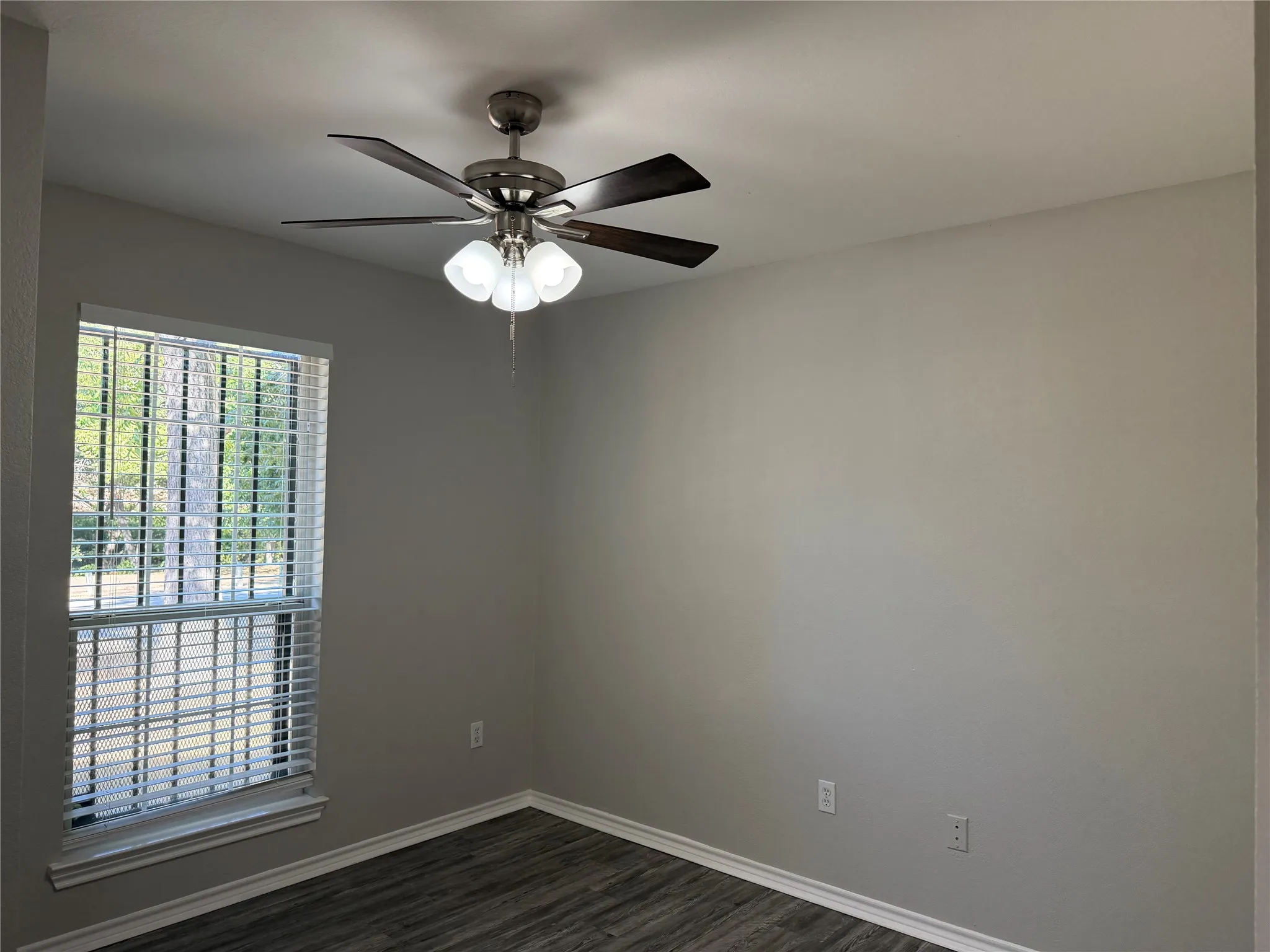Single Family Residence For Rent in Dallas County , 1922 Arizona Avenue, Dallas, Texas 75216, 4 Bedroom, 2 Bathroom, 1 Garage spaces, 1,272 Sqft, built in 2005, mls#21383786, Real Estate Agent in Dallas, Homes For Rent in Dallas county, Homes For Rent in Dallas, Realtor in Dallas Texas, Real Estate Brokerage Independent Realty Texas, Luminita Cordes Realtor