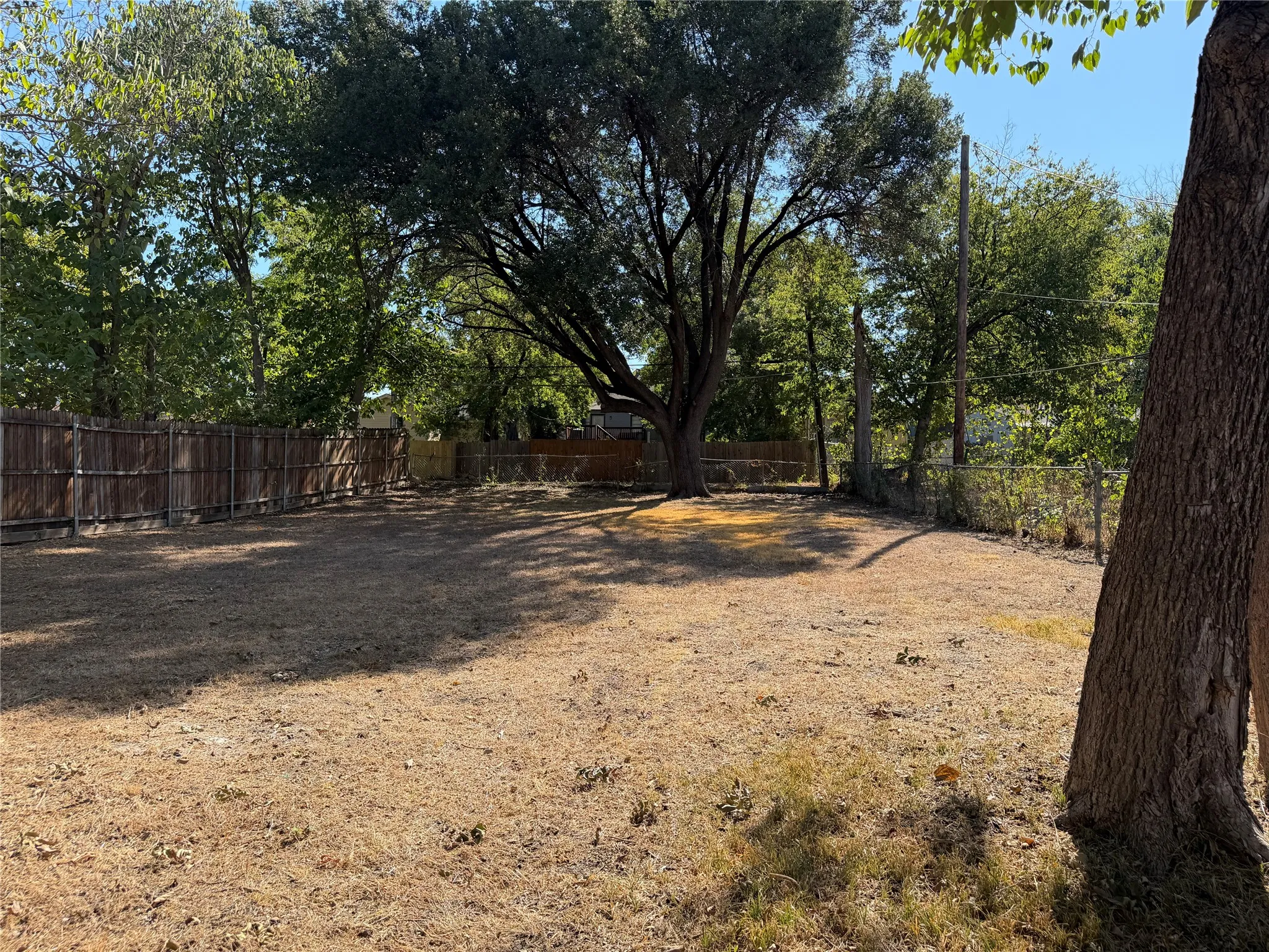 Single Family Residence For Rent in Dallas County , 1922 Arizona Avenue, Dallas, Texas 75216, 4 Bedroom, 2 Bathroom, 1 Garage spaces, 1,272 Sqft, built in 2005, mls#21383786, Real Estate Agent in Dallas, Homes For Rent in Dallas county, Homes For Rent in Dallas, Realtor in Dallas Texas, Real Estate Brokerage Independent Realty Texas, Luminita Cordes Realtor