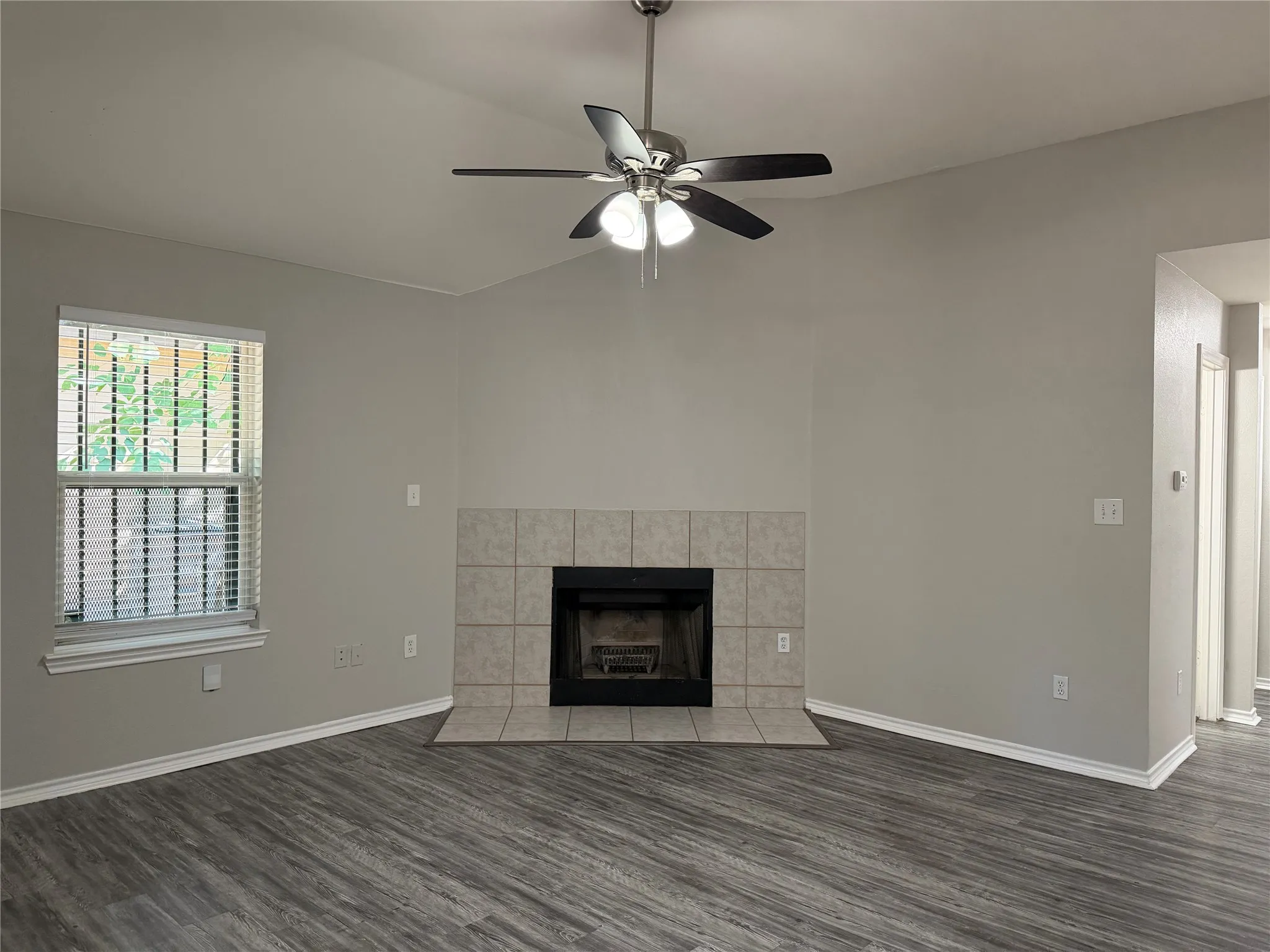 Single Family Residence For Rent in Dallas County , 1922 Arizona Avenue, Dallas, Texas 75216, 4 Bedroom, 2 Bathroom, 1 Garage spaces, 1,272 Sqft, built in 2005, mls#21383786, Real Estate Agent in Dallas, Homes For Rent in Dallas county, Homes For Rent in Dallas, Realtor in Dallas Texas, Real Estate Brokerage Independent Realty Texas, Luminita Cordes Realtor
