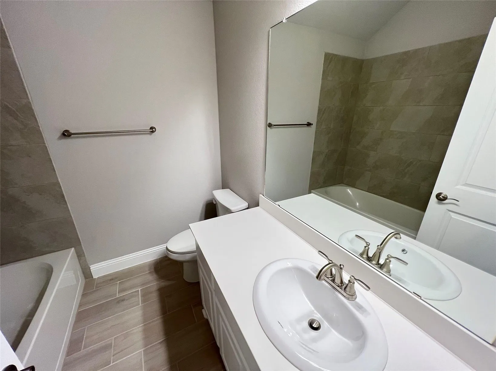 Single Family Residence For Rent in Collin County , 4008 Whitetail Lane, Melissa, Texas 75454, 3 Bedroom, 2 Bathroom, 2 Garage spaces, 1,735 Sqft, built in 2022, mls#21383787, Real Estate Agent in Melissa, Homes For Rent in Collin county, Homes For Rent in Melissa, Realtor in Melissa Texas, Real Estate Brokerage Independent Realty Texas, Luminita Cordes Realtor